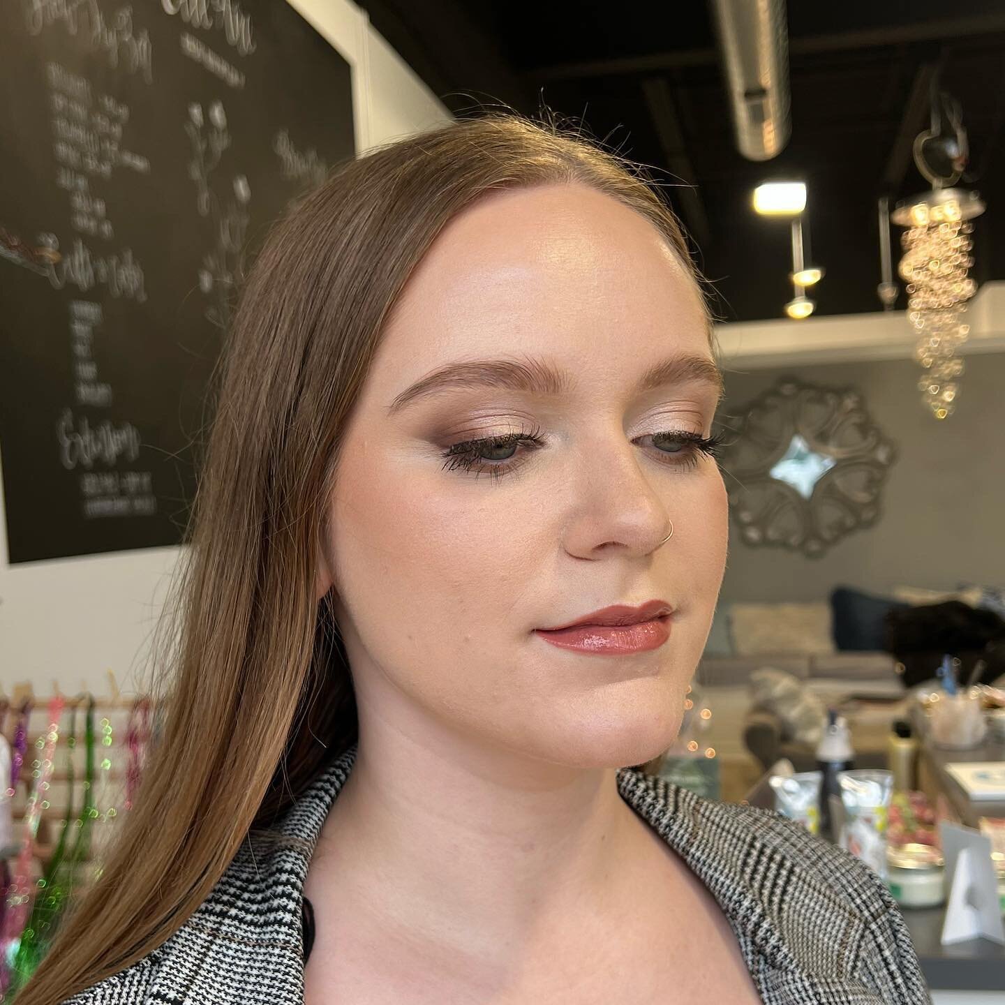 Soft glam for this beauty&rsquo;s wedding trial! 
Makeup: @the.beauty.inspirationist 
______________________________
Contact me at (716)341-0468 / DM / or email me at info@elleairebuffalo.com
______________________________
#thebeautyinspirationist #e