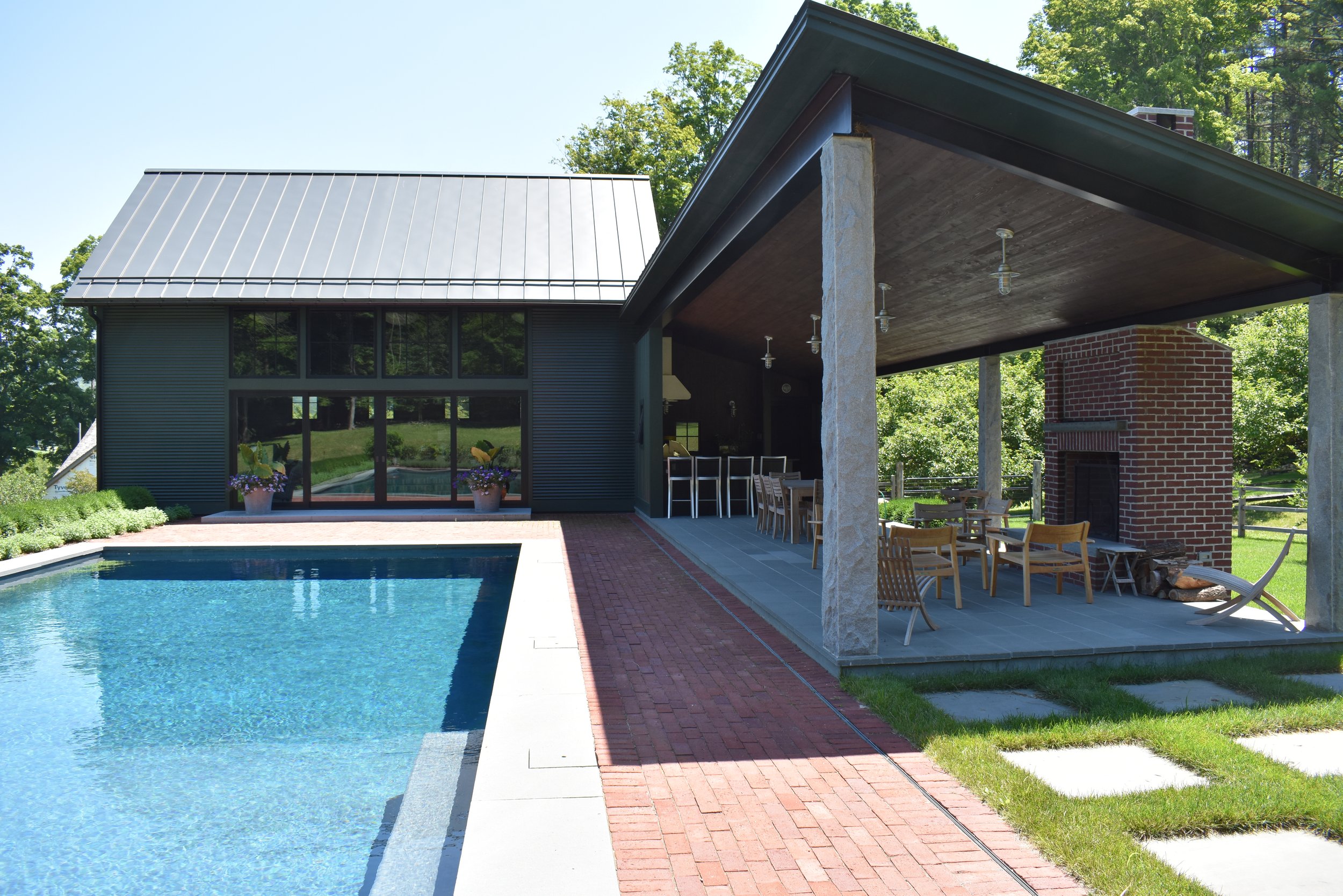 7 Outdoor pool and house side.JPG