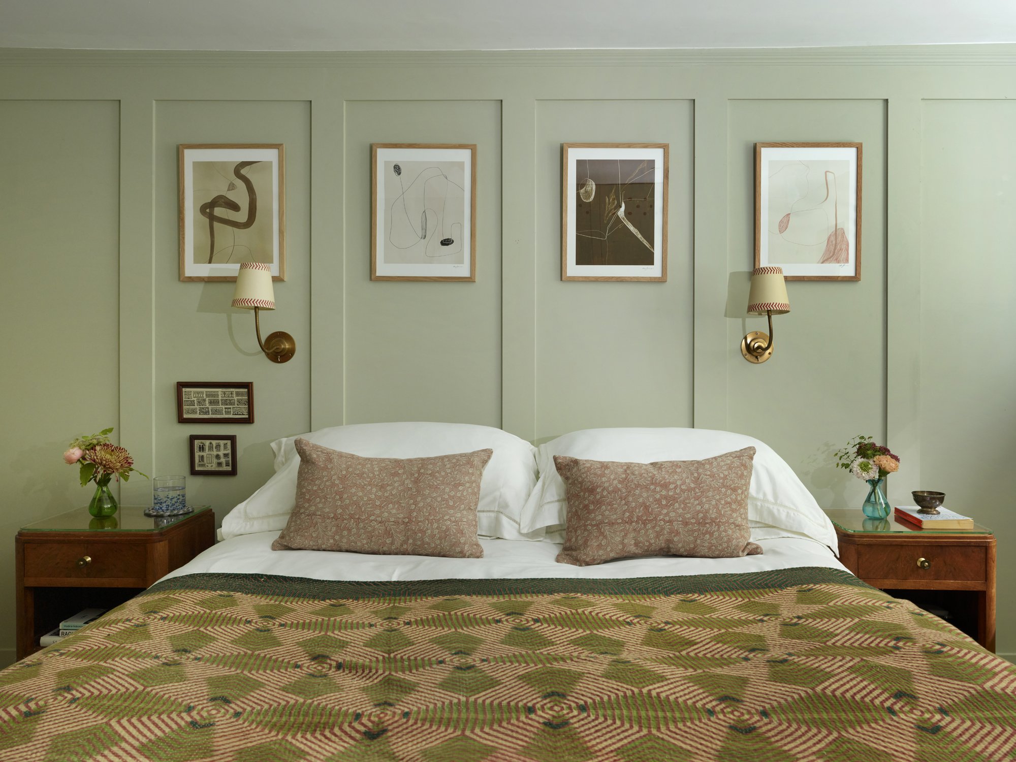 Bella Thompson home103425v1csmall.jpg