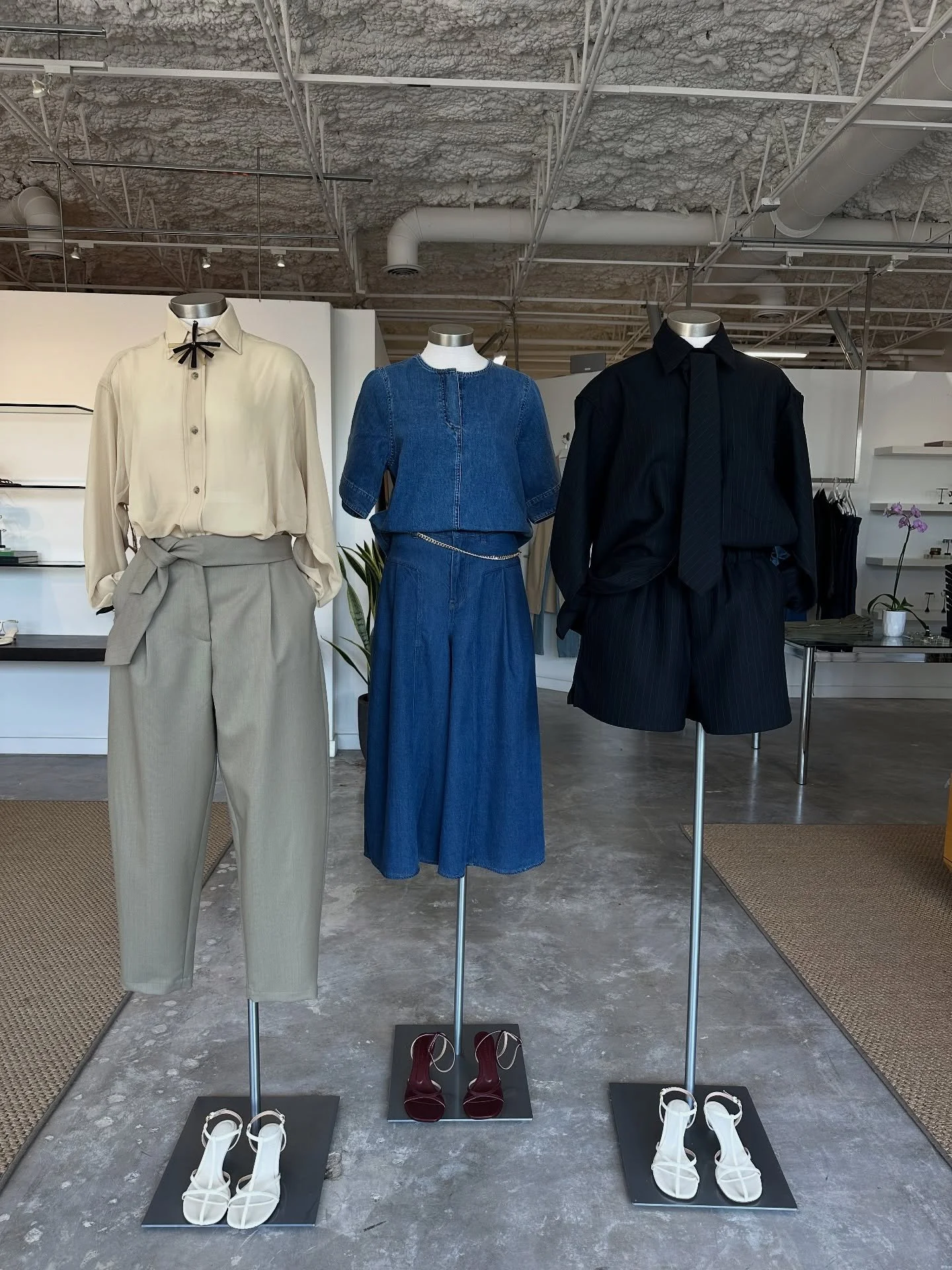 Fall arrivals @sabotboutique ❤️
.
.
.
.
.
#atlantapersonalstylist #wardrobetherapy #curatedcloset #atlantapersonalshopper #selfcare
