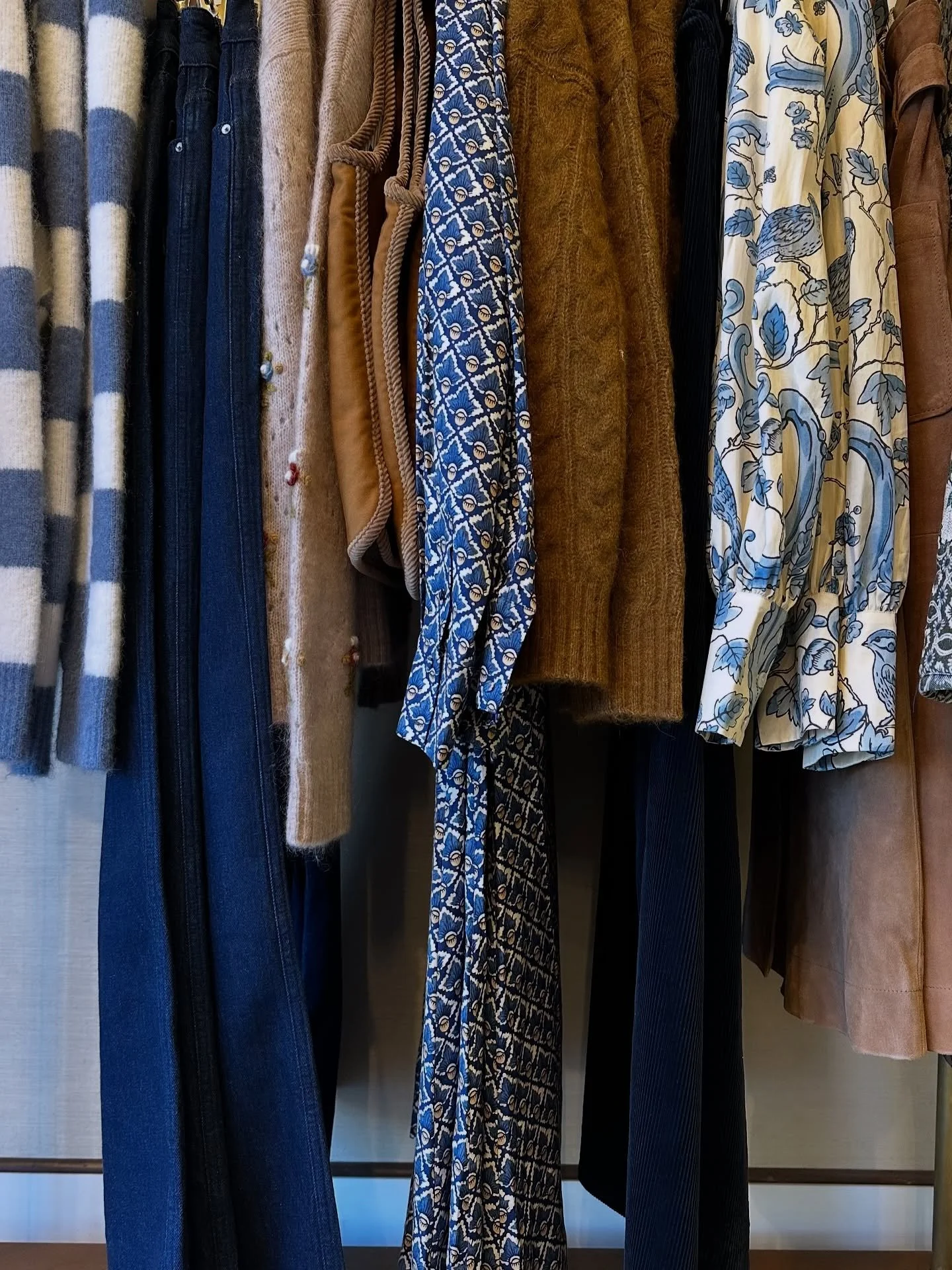I love visiting spaces like the new @sezane store -  exploring texture, color, and pattern in thoughtful combinations. Once I&rsquo;ve helped a client create clarity in their wardrobe and we&rsquo;ve uncovered what they&rsquo;d like to explore, it&rs