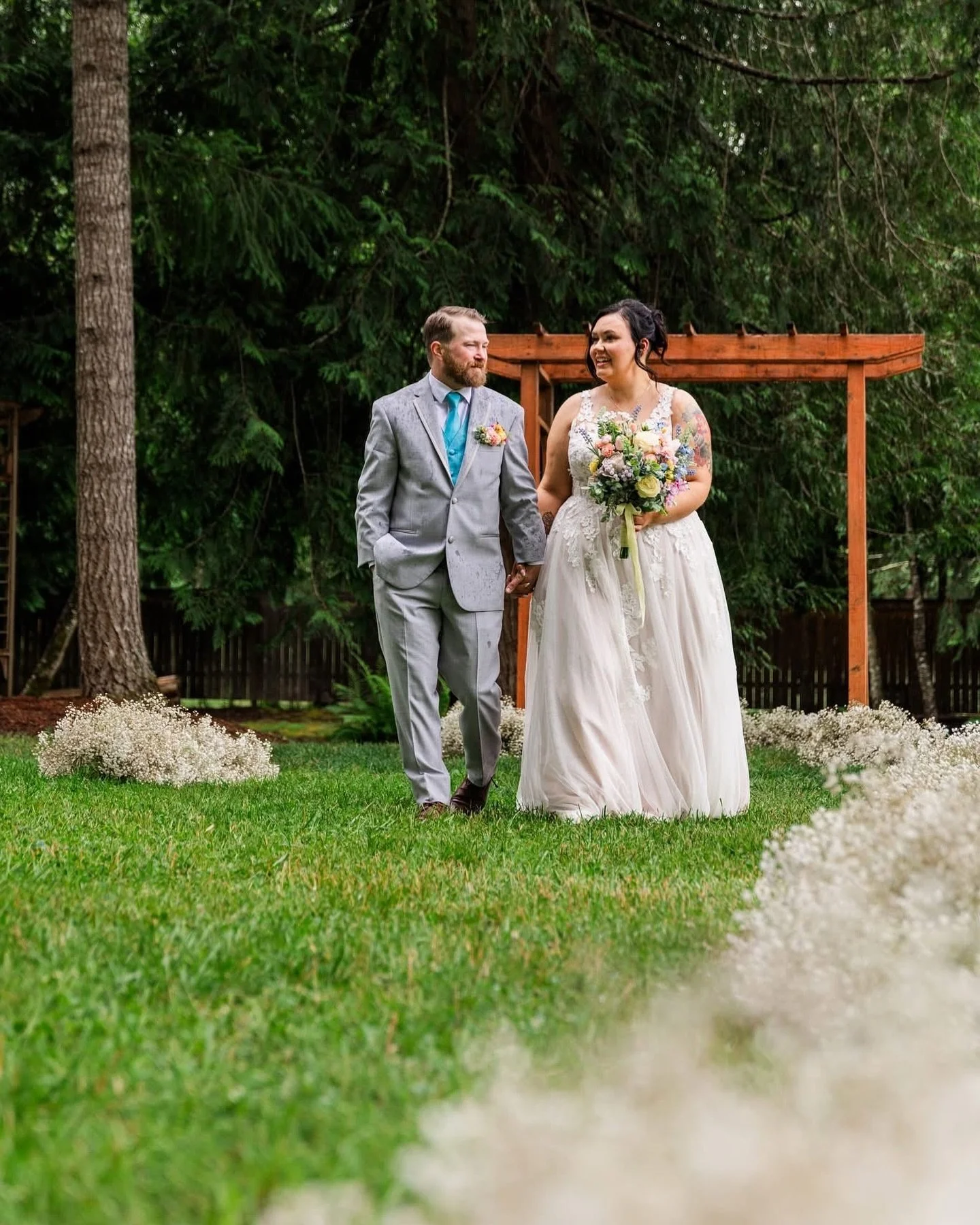 Rain on your wedding day? That&rsquo;s just a little extra good luck falling from the sky. 
This beautiful couple didn&rsquo;t let a few raindrops dampen their joy&mdash;if anything, it made the day even more magical. The light was dreamy, the venue 