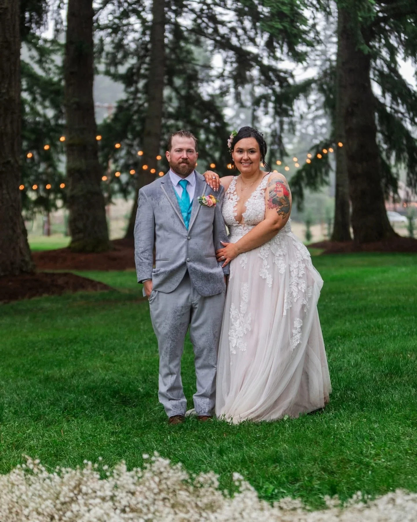 Rain on your wedding day? That&rsquo;s just a little extra good luck falling from the sky. 
This beautiful couple didn&rsquo;t let a few raindrops dampen their joy&mdash;if anything, it made the day even more magical. The light was dreamy, the venue 