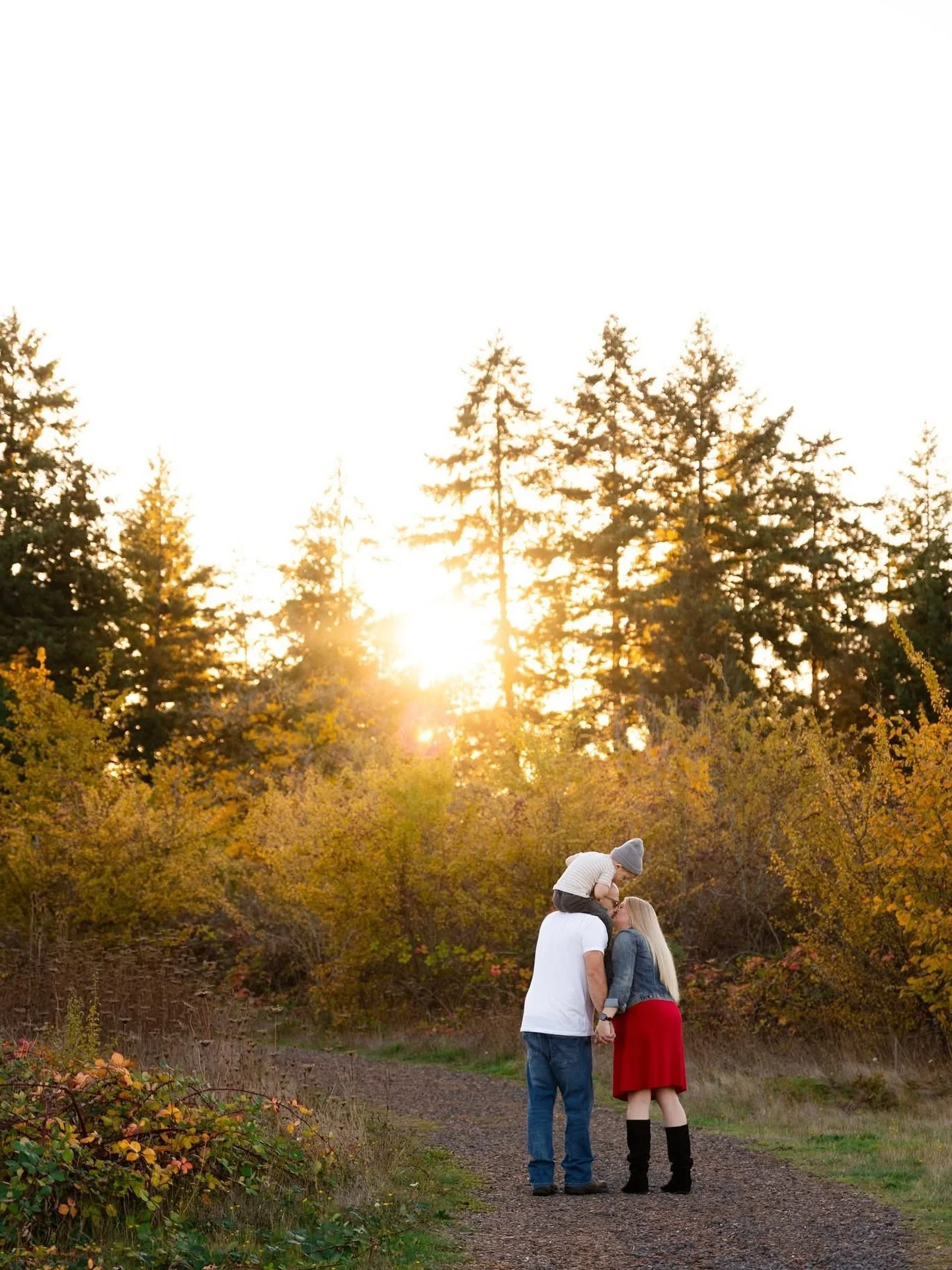 ✨ Sneak peek ✨
I absolutely loved this family session! I&rsquo;ve had the joy of photographing this sweet family for years, and every time just gets better. The light was amazing and these smiles say it all.
Can&rsquo;t wait to share more from this b