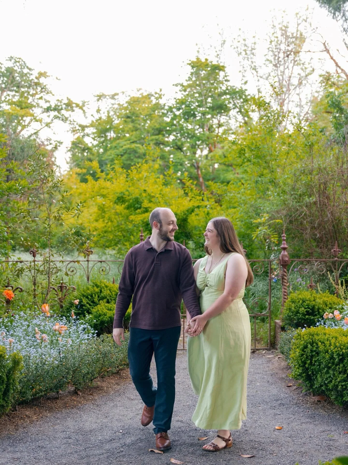 Spent the evening with these two for their engagement session and it was such a beautiful reminder that love doesn&rsquo;t have to be loud to be deeply felt. 🤍
They&rsquo;re both teachers, and together they have such a calm, grounded connection that