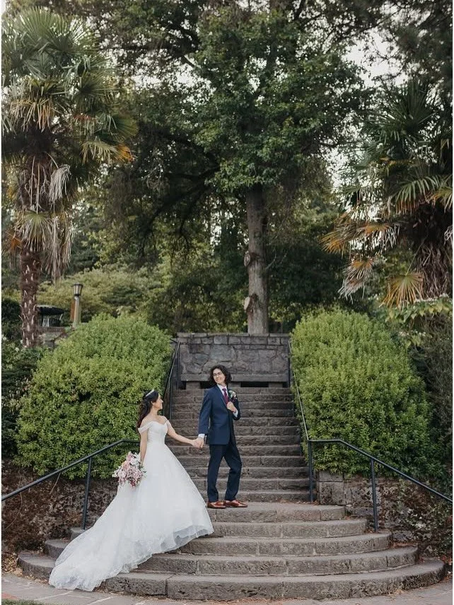 Wedding portraits&hellip; on a completely different day? YES. PLEASE. 🤍

A separate portrait session means less stress, little to no timeline, so watching the clock a lot less. Just the two of you, your wedding attire, and the freedom to take your t