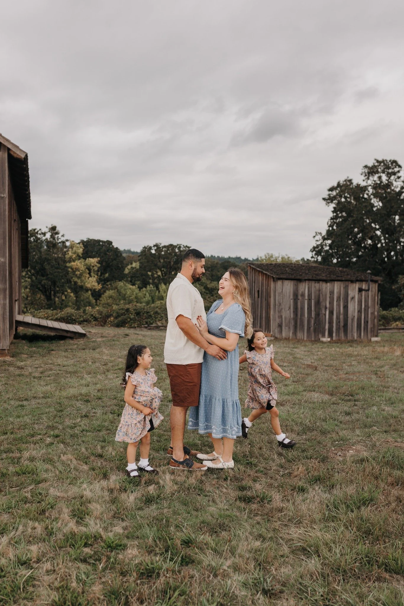 📸 Family Field Session
These two adorable girls, their mom and dad, and ALL the sweet family moments in between. 🥰
I&rsquo;ve had the absolute honor of photographing this family through so many of their big milestones&mdash;and I love that I get to