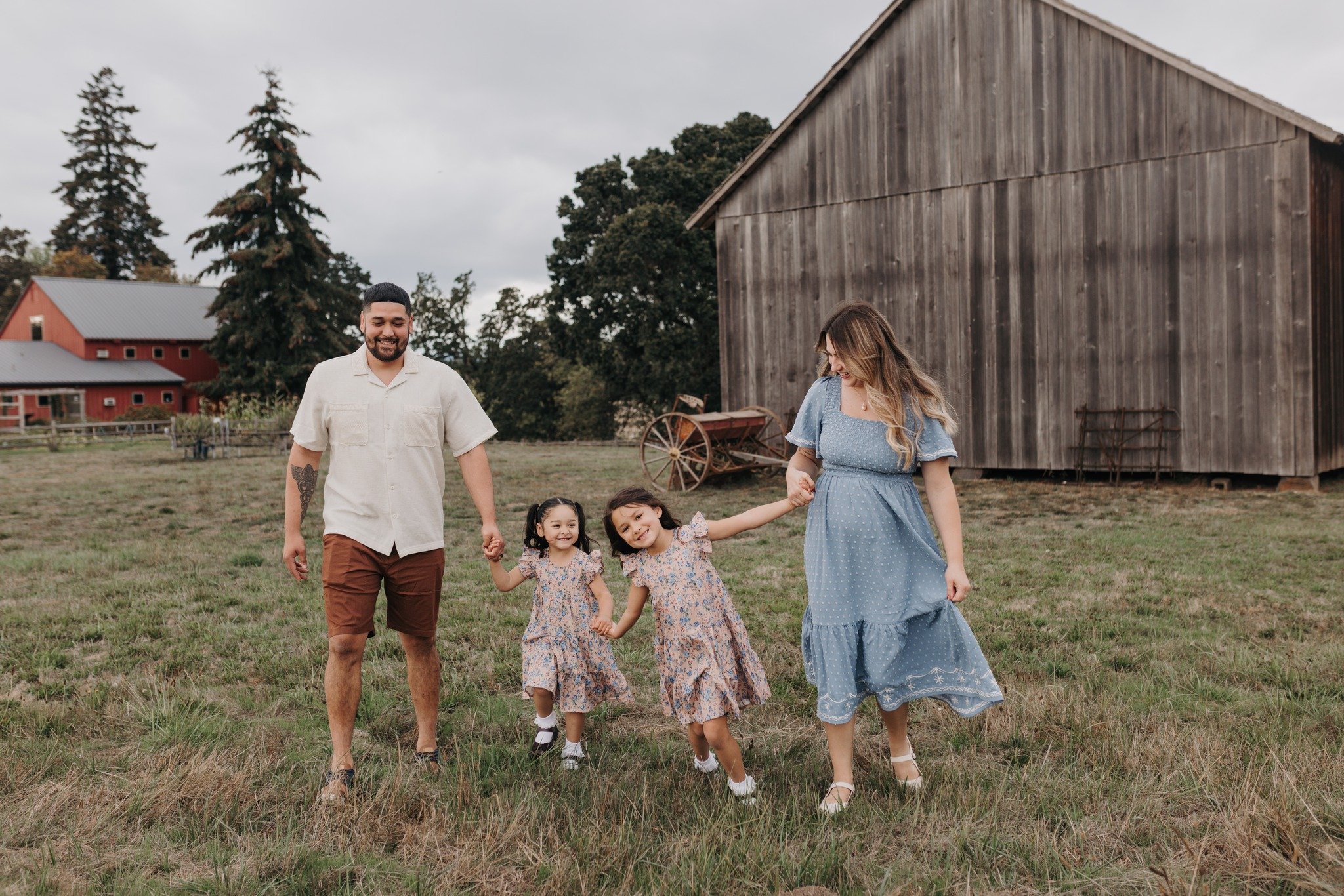 📸 Family Field Session
These two adorable girls, their mom and dad, and ALL the sweet family moments in between. 🥰
I&rsquo;ve had the absolute honor of photographing this family through so many of their big milestones&mdash;and I love that I get to