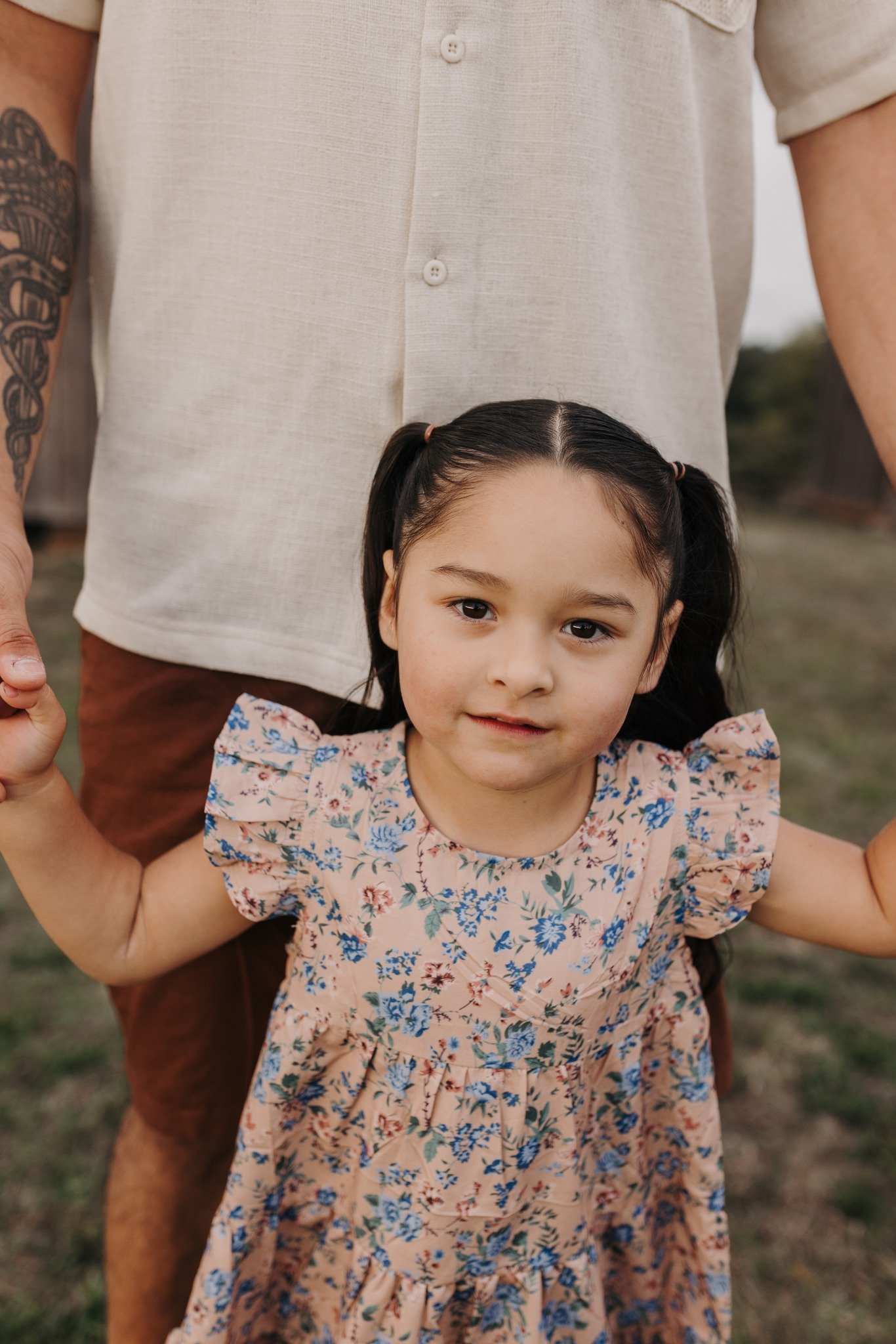 📸 Family Field Session
These two adorable girls, their mom and dad, and ALL the sweet family moments in between. 🥰
I&rsquo;ve had the absolute honor of photographing this family through so many of their big milestones&mdash;and I love that I get to