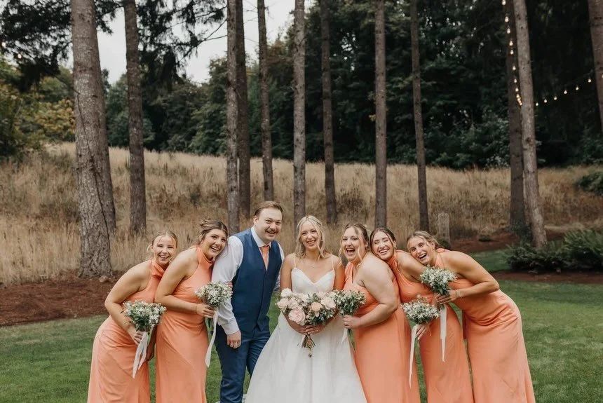💍 Just a Little Wedding Sneak Peek&hellip;
I couldn&rsquo;t wait to share a tiny peek from this beautiful day! 🥹✨
So much love, so many happy tears, and SO many moments that made me smile behind the camera.

These are just a few of the first images
