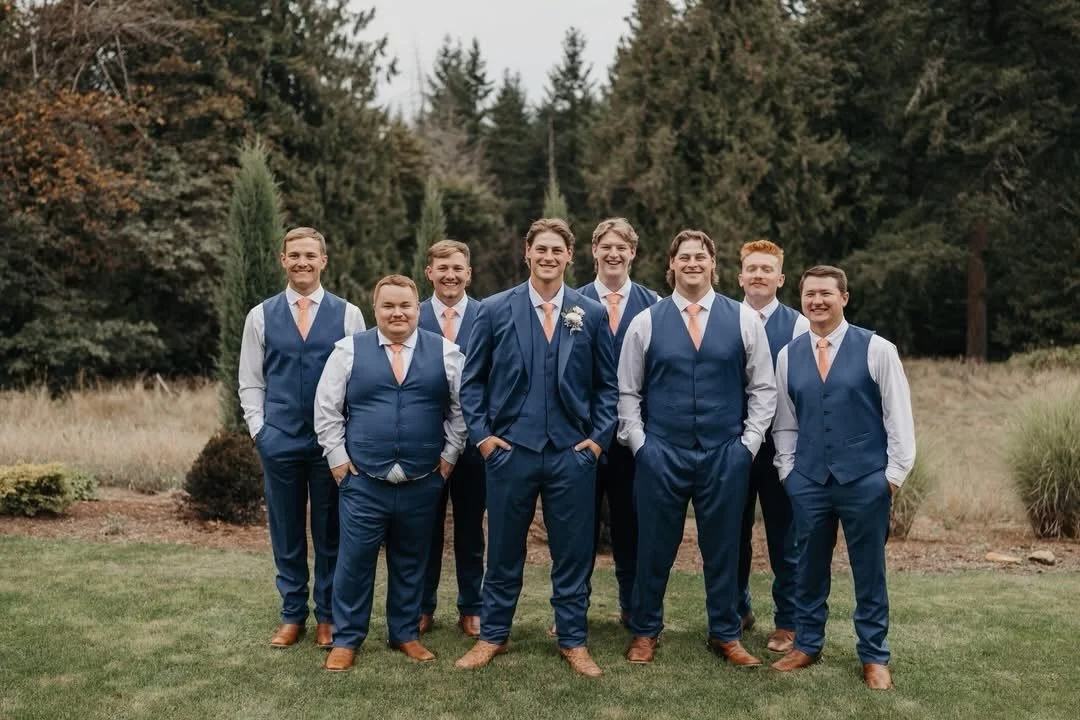 💍 Just a Little Wedding Sneak Peek&hellip;
I couldn&rsquo;t wait to share a tiny peek from this beautiful day! 🥹✨
So much love, so many happy tears, and SO many moments that made me smile behind the camera.

These are just a few of the first images