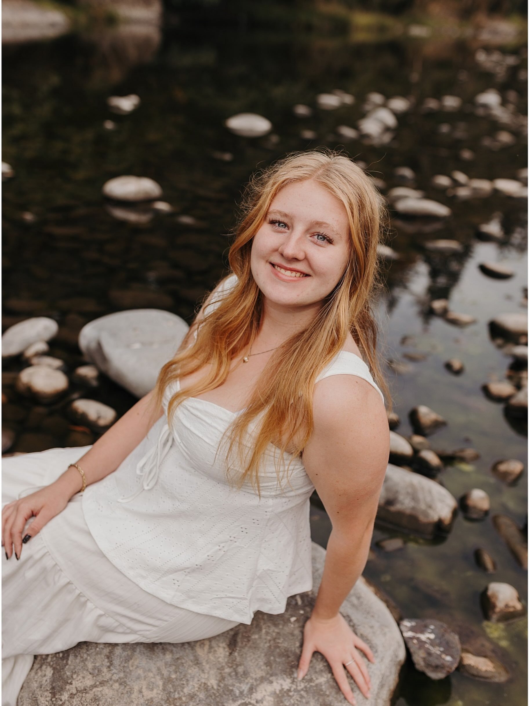 ✨ SENIOR SESSION SNEAK PEEK ✨
A little peek at this gorgeous senior session! There&rsquo;s something so special about this season of life. New adventures, big dreams, and a whole lot of personality to capture. 🤍📸
If you&rsquo;re thinking about book