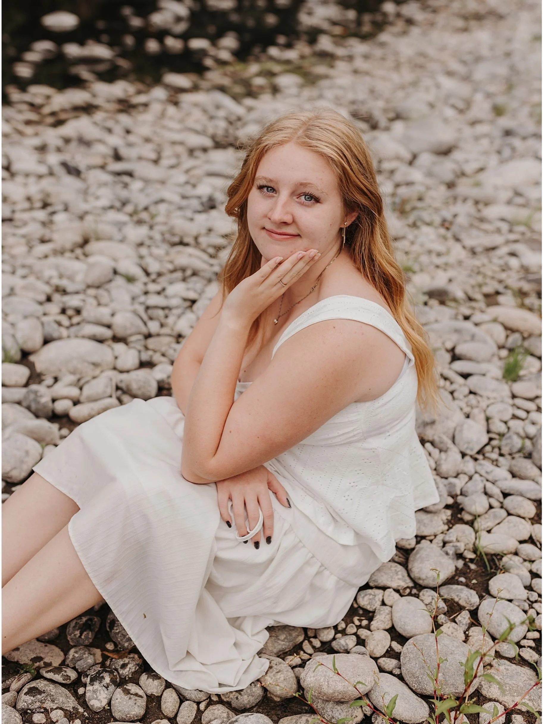 ✨ SENIOR SESSION SNEAK PEEK ✨
A little peek at this gorgeous senior session! There&rsquo;s something so special about this season of life. New adventures, big dreams, and a whole lot of personality to capture. 🤍📸
If you&rsquo;re thinking about book