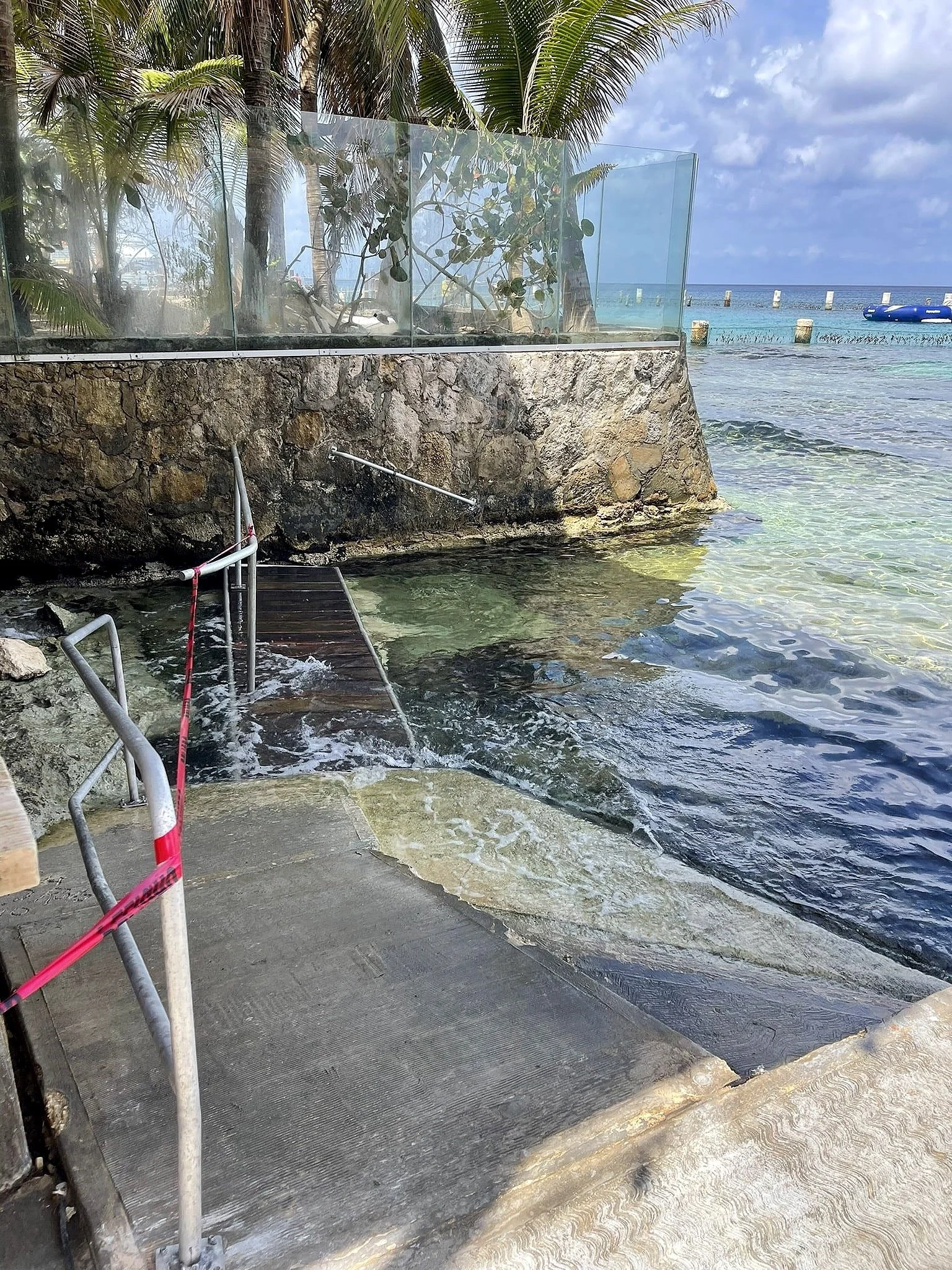 dive-entrance-diving-cozumel-dive-locations