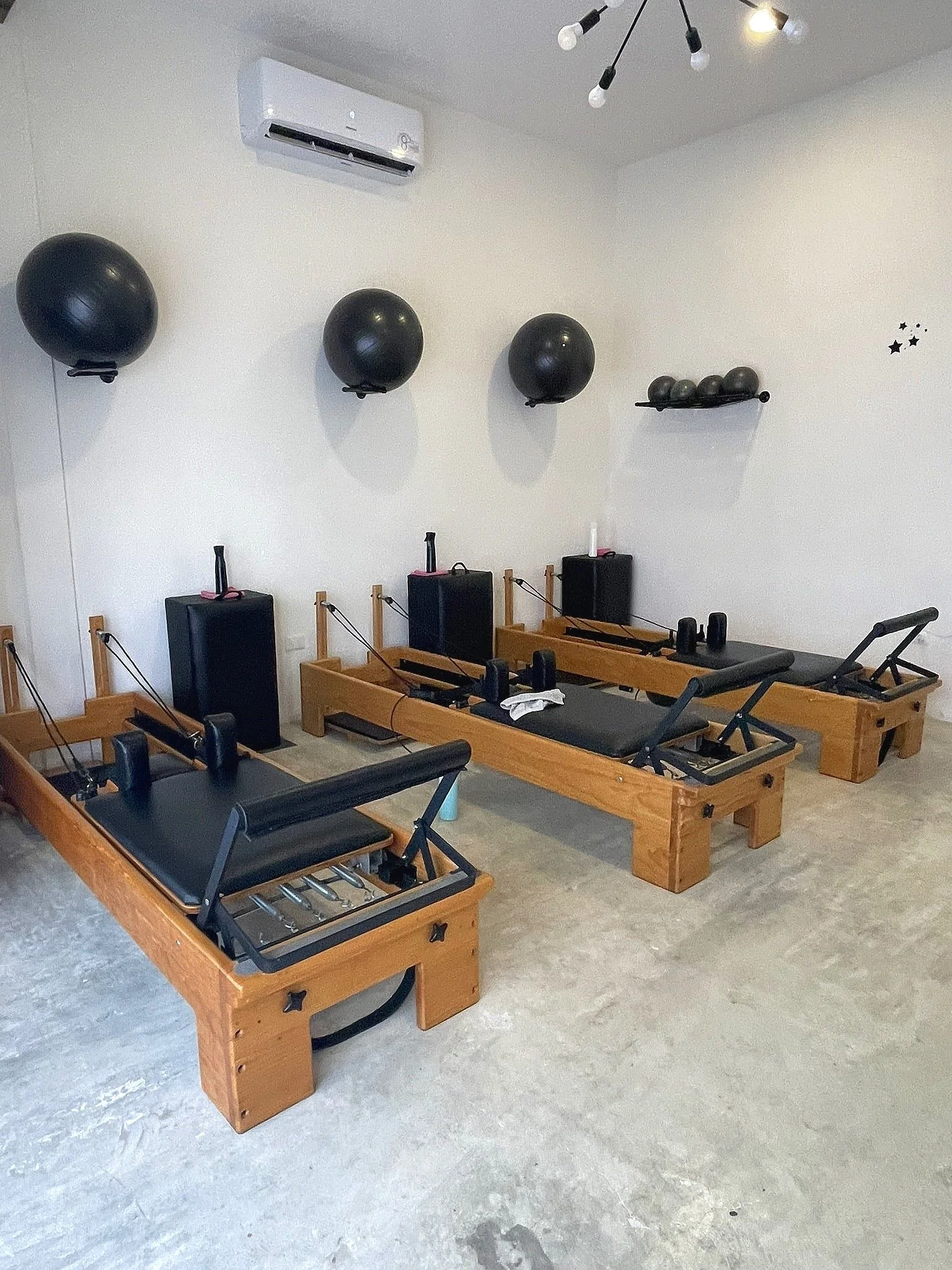 Reformer-Pilates-Studio-cozumel-gyms