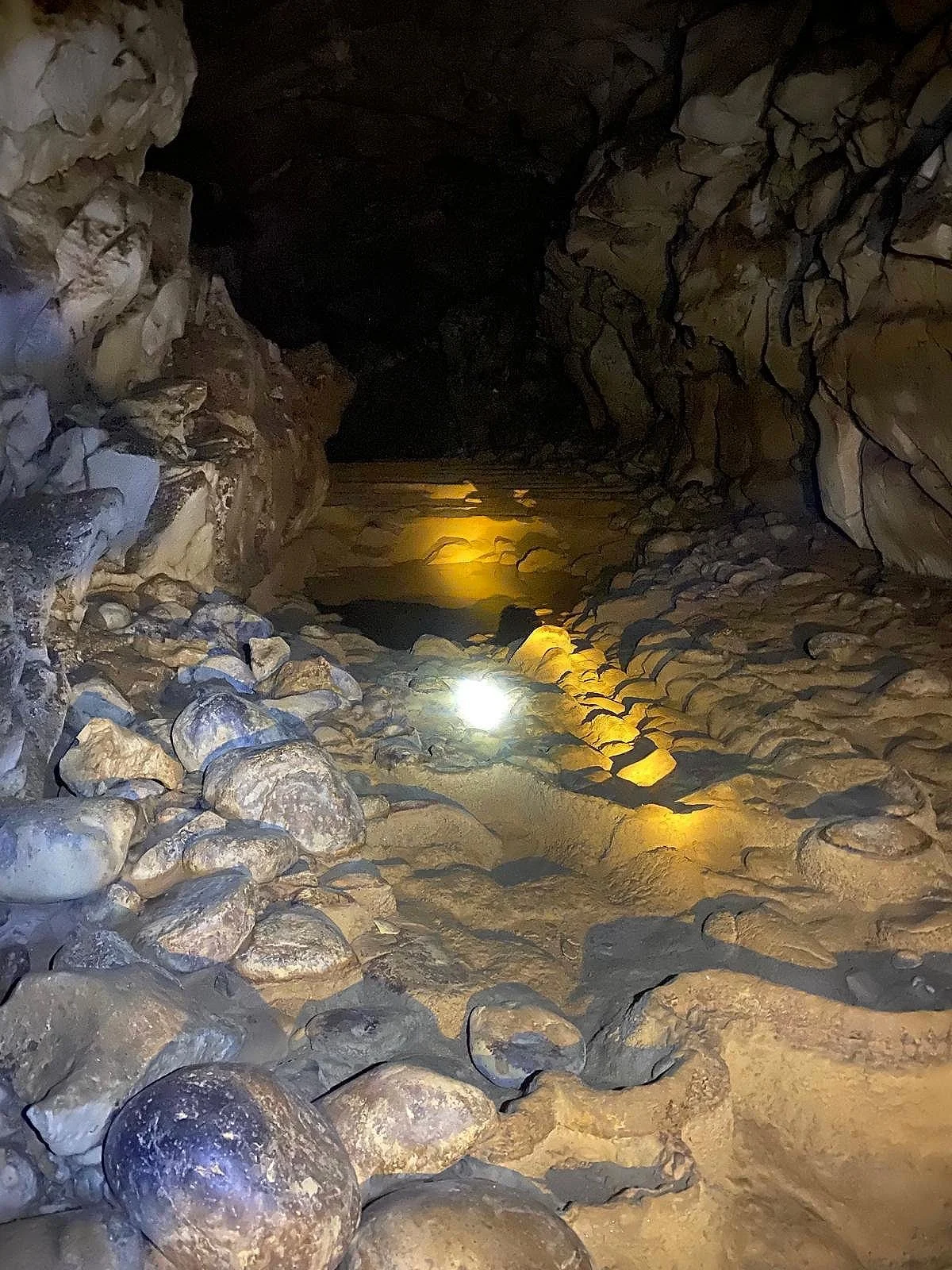 Cave-Exploration-5-day-laos-itinerary