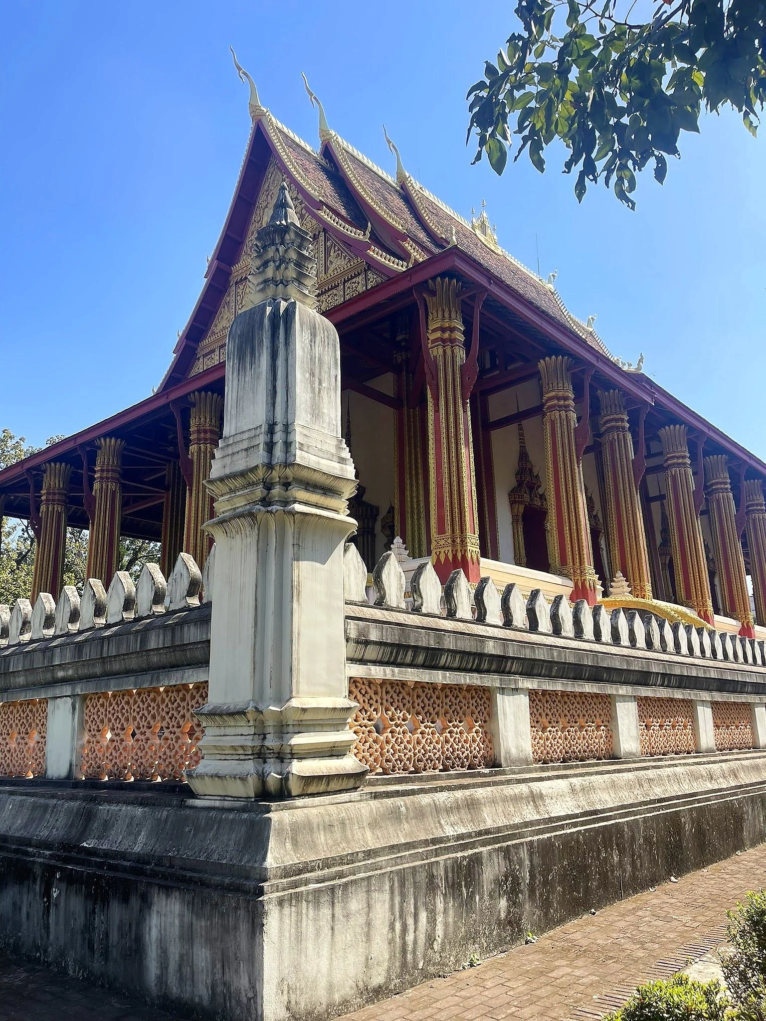 Temple-One-Day-in-Vientiane