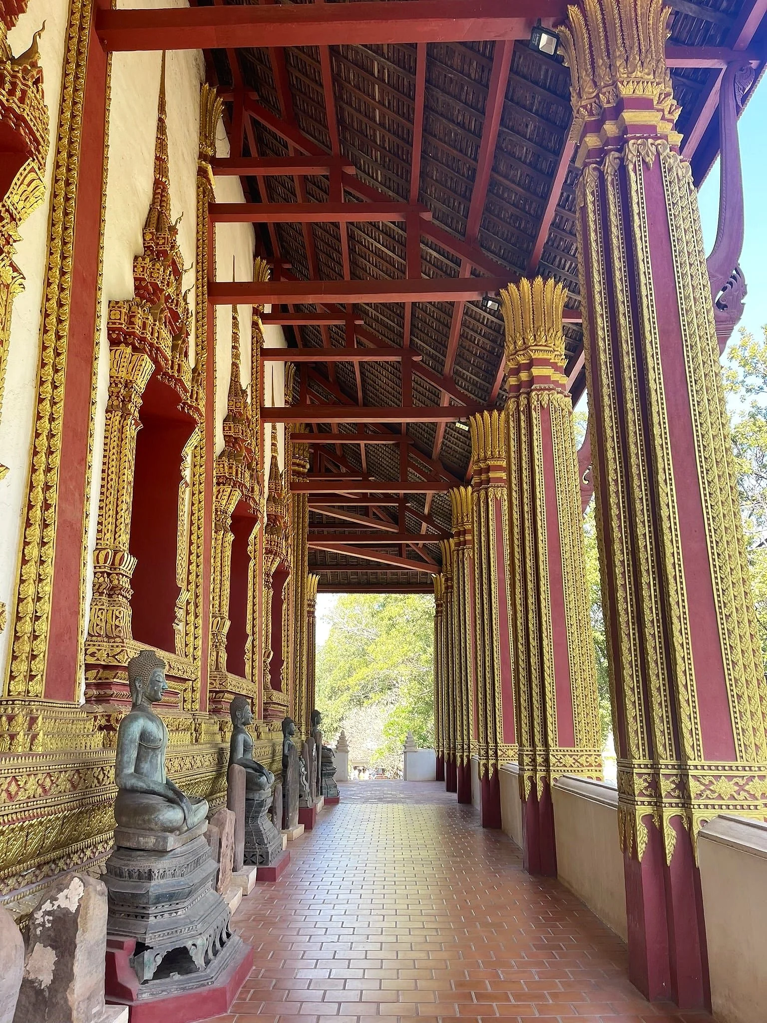 Temple-One-Day-in-Vientiane