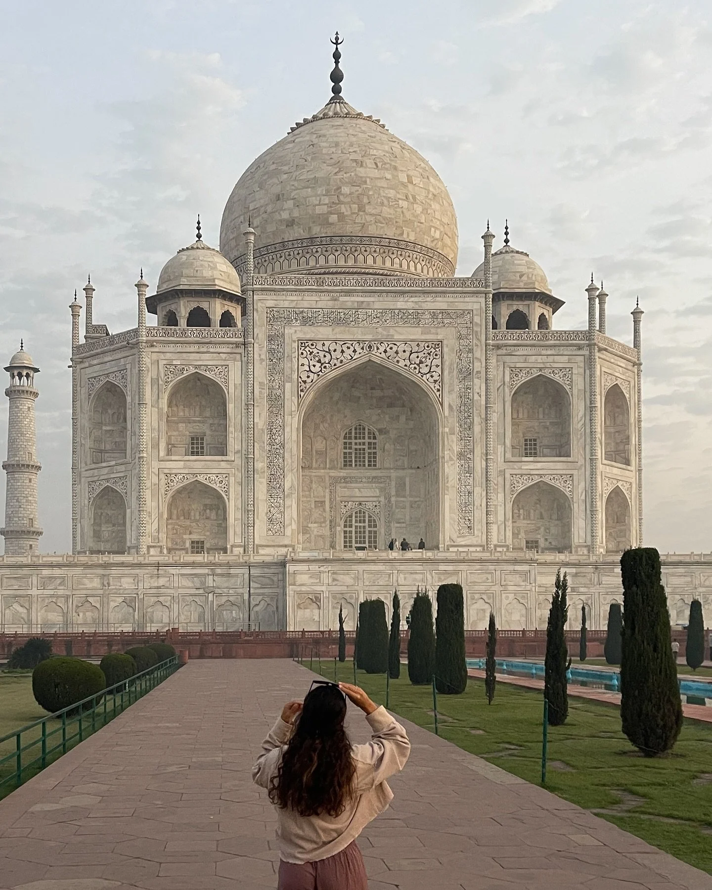 📍 Taj Mahal Tips&mdash; Visiting the Taj Mahal is incredible, but be prepared&mdash;scams are everywhere. Some Uber drivers will drop you off in the wrong spot and keep the meter running, hoping you won&rsquo;t notice. Tour guides will insist you ne