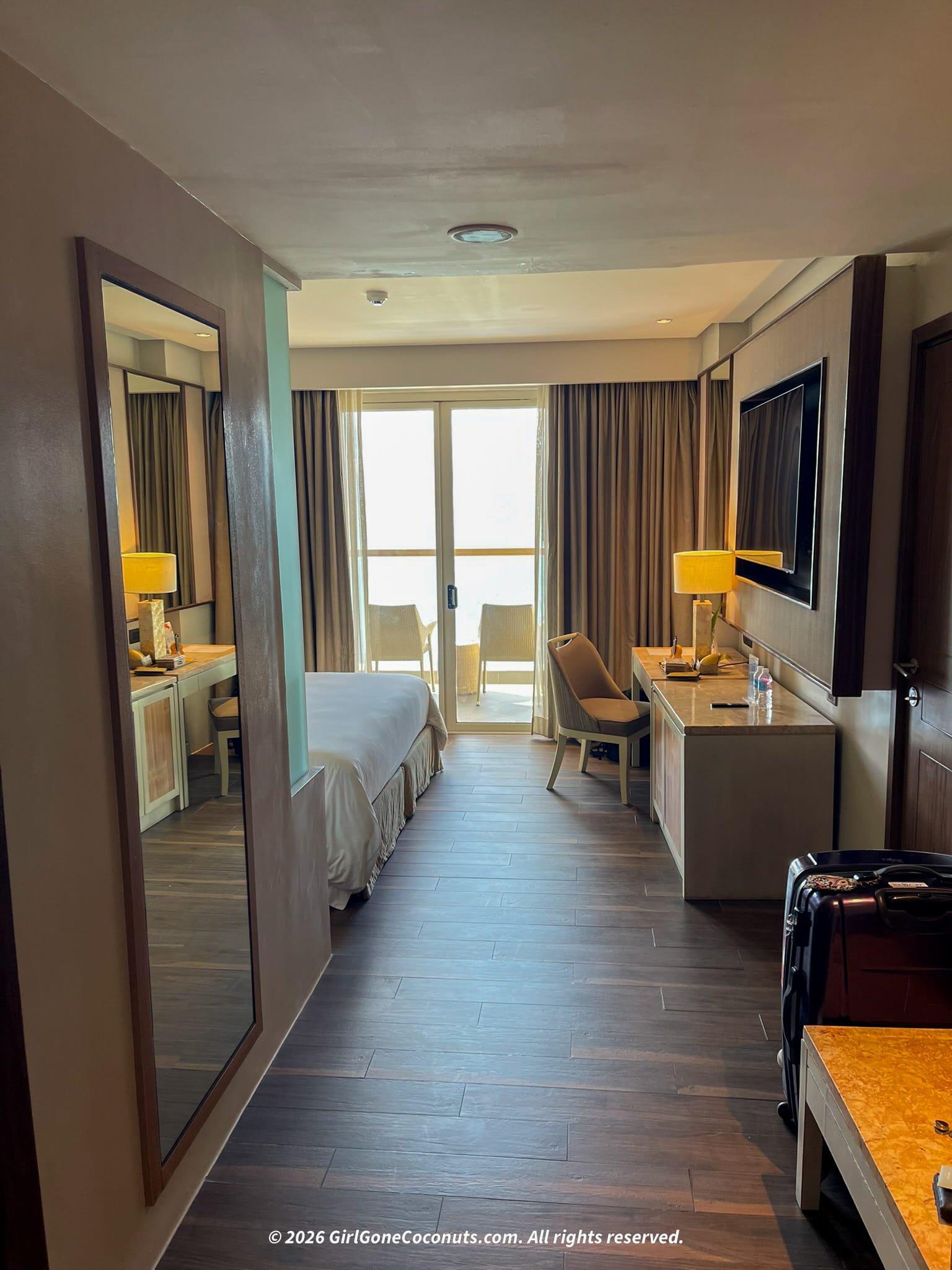 Dusit-Thani-Room-4.jpg