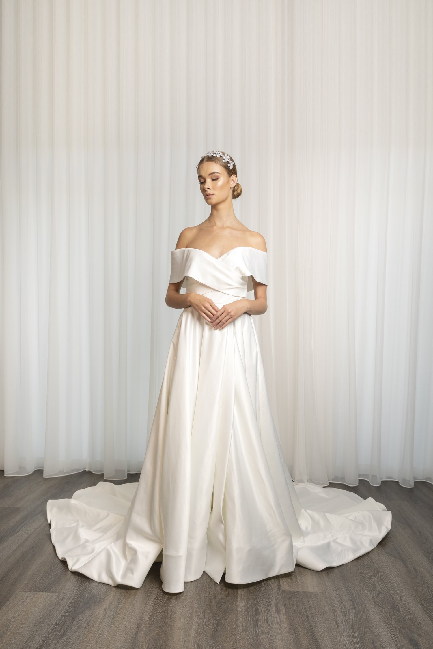 LUCIA Modern Wedding dress.jpg