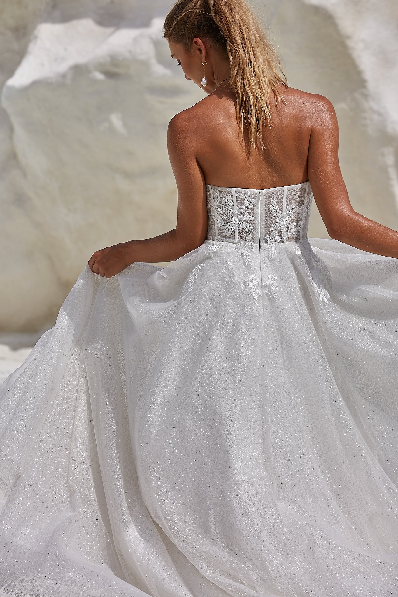 Tania Olsen Lake Wedding dress.jpg