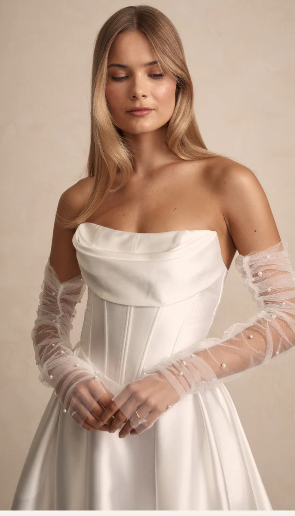 Pearl Glove celine.jpg