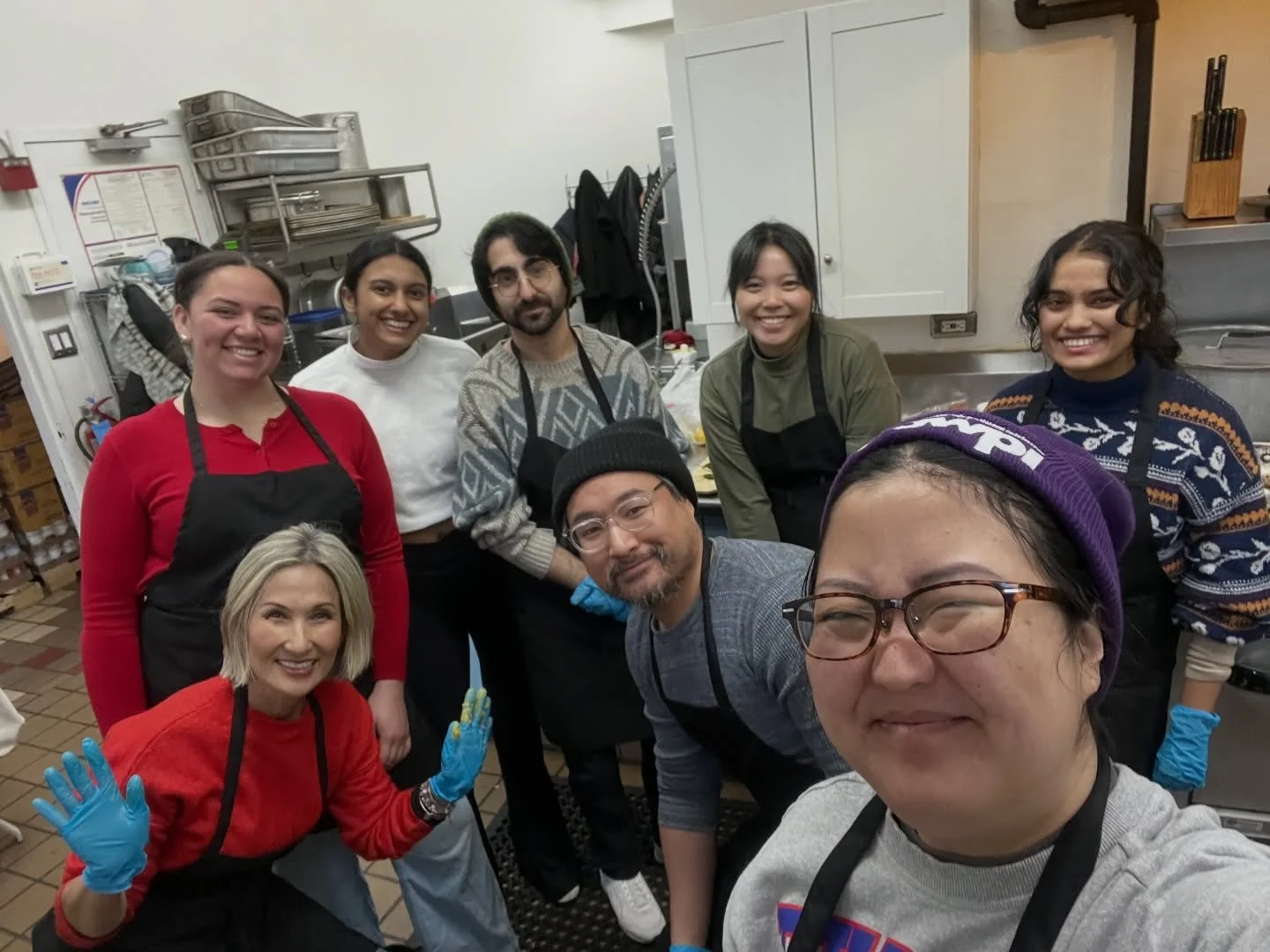 This past weekend we cooked some delicious Aloo Gobi and Kadhi Pakora, which especially hit the spot in this cold weather. Over 50 meals were made for @southphlcommunityfridge! 

We also had @phillyaaff join us in the kitchen. Thanks for stopping by 