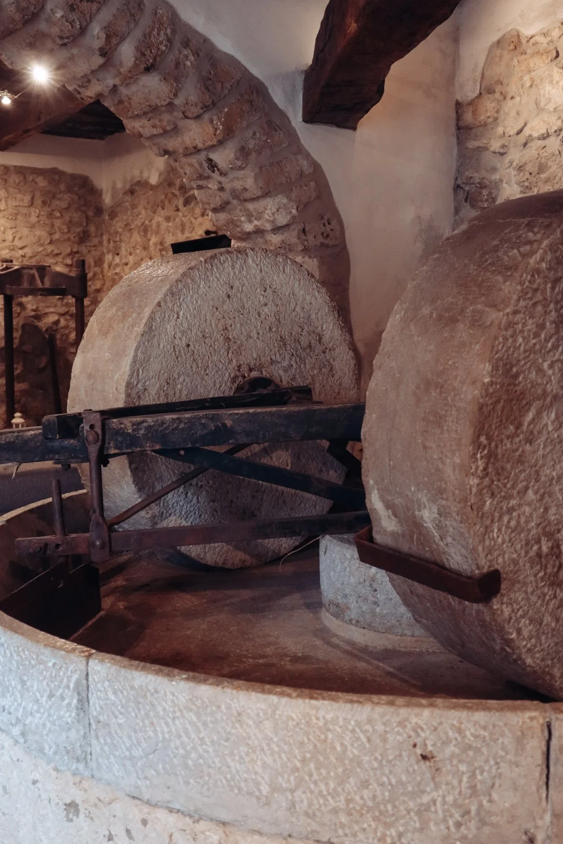 Fontanavecchia: la Fiera del Bagagliaio arriva nel borgo dei frantoi e dell’acqua antica
