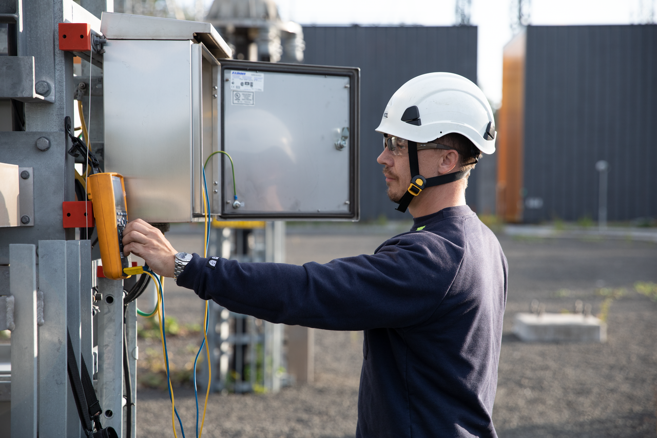 Powering up faster: How UK businesses can benefit from a smarter, more collaborative approach to grid connections