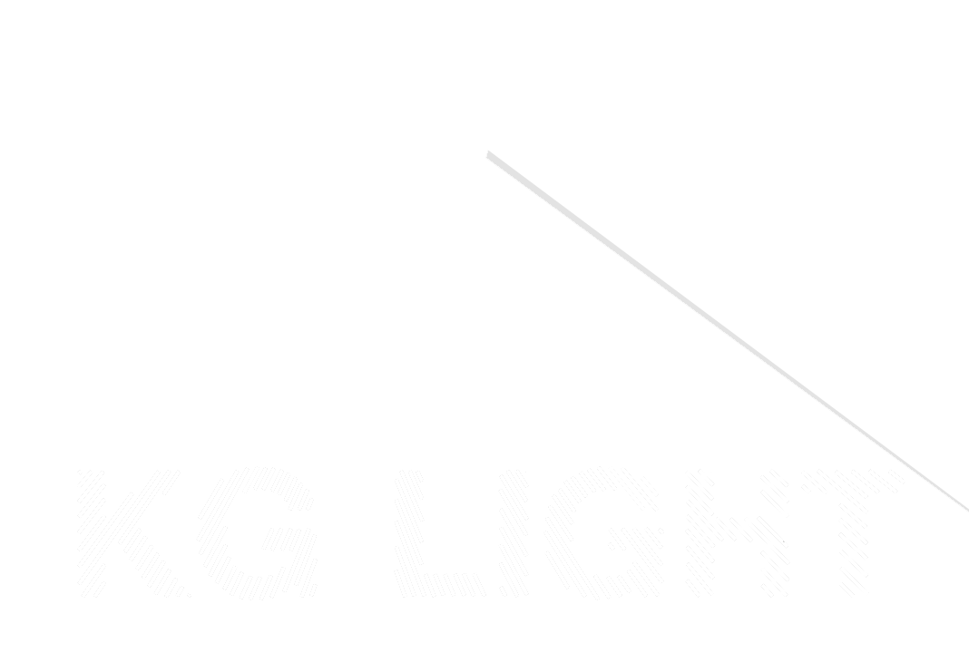 Logo "KG Light" avec une montagne et une lumière projetée.