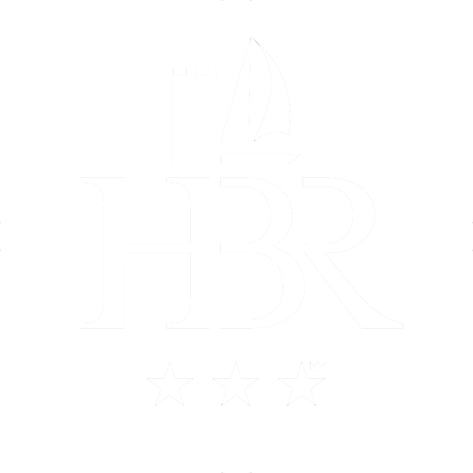 Logo avec les initiales 'HBR', une voile et une tour, entouré de trois étoiles au bas.
