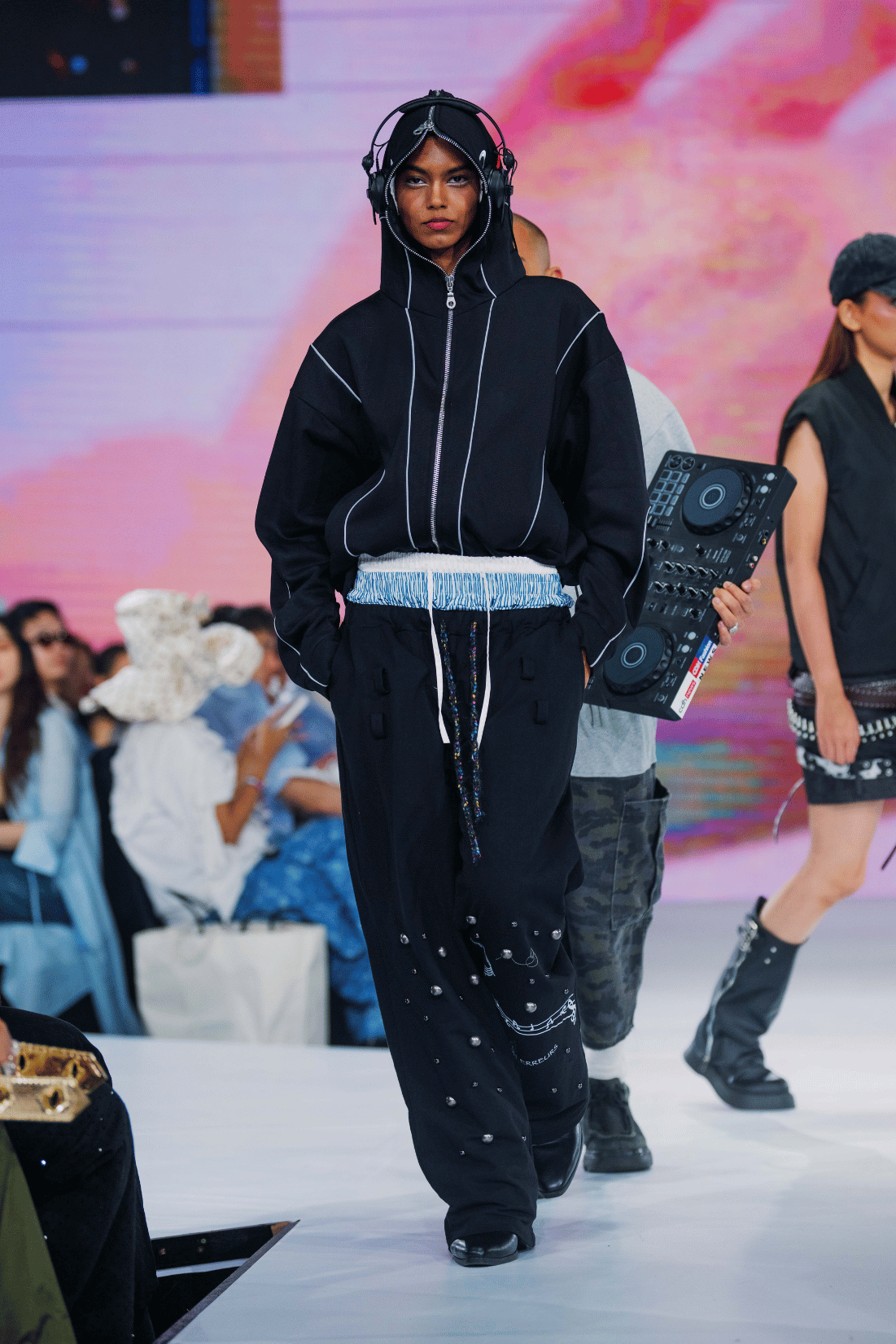 2B-KLFW 2026-CDH X THANIESCHA -10.png