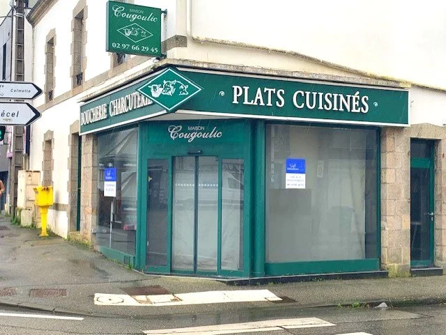 VANNES Centre, belle visibilité, local commercial 68 m2 env.