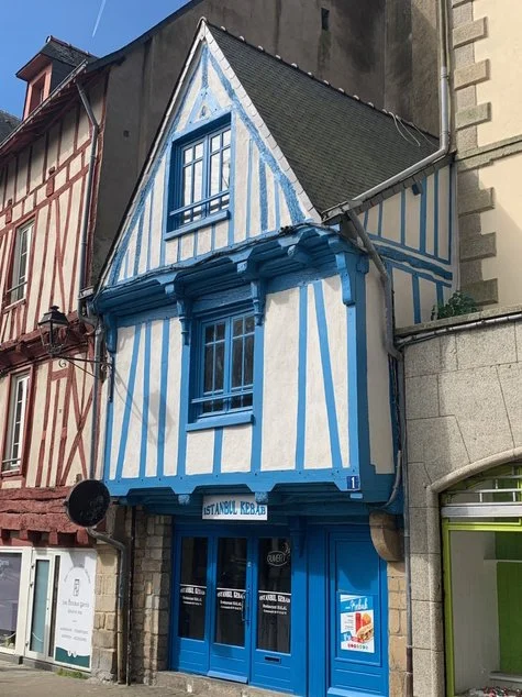 VANNES Intramuros,  petit immeuble de caractère  - Réf 0193 