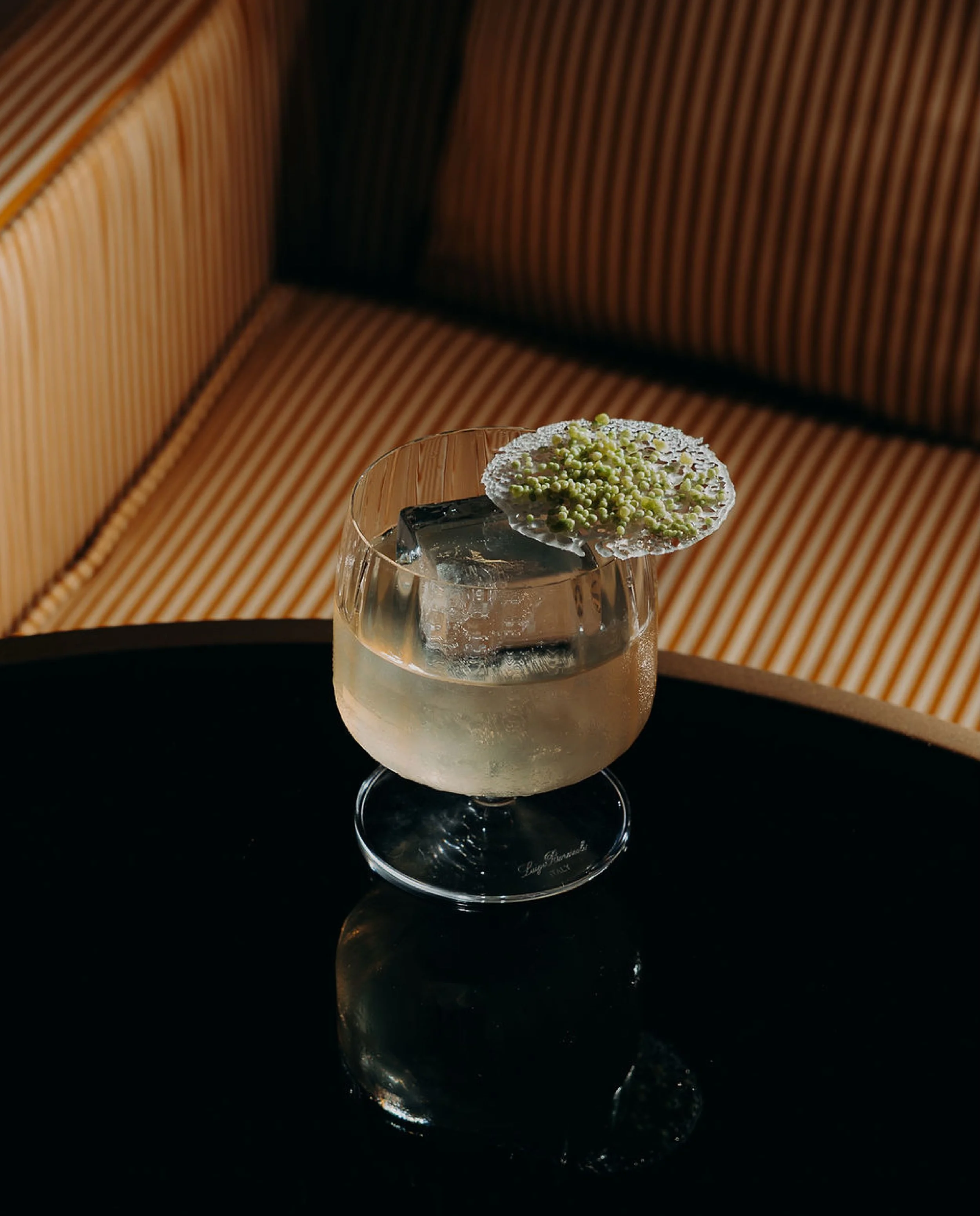 Misala made with

Volc&aacute;n Tequila
Italicus Rosolio di bergamotto
Vanilla syrup
Smoked clarified grapefruit juice
Angostura cocoa bitters

#CLCW26 #ComoLakeCocktailWeek #ComoLake
