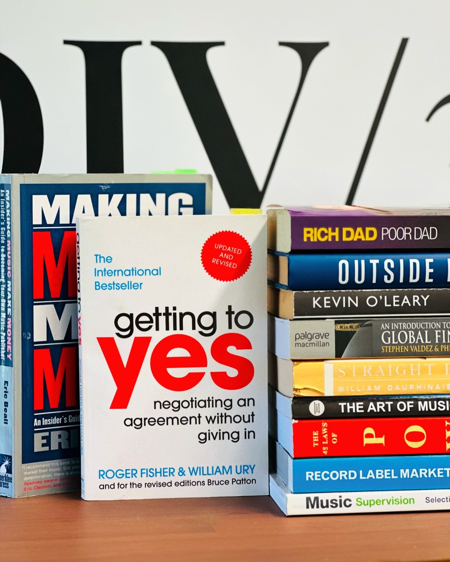 A few books from our library. Some words of wisdom that have helped us to navigate the world of music industry, finance and business.

What are your favorites? Drop your tips in the comments!

#bookstagram #books #booklover #finance #music #musicindu