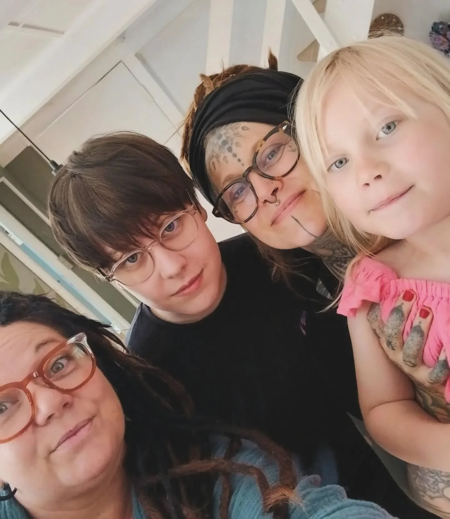 ❤️🎂Tillykke min elskling🎂❤️

For 18 &aring;r siden, blev jeg mor for f&oslash;rste gang...
Du har vist mig livets finurligheder, den ubetingede k&aelig;rlighed der opstod da vores &oslash;jne m&oslash;dte hinanden. Jeg er stolt ind i hver en celle 