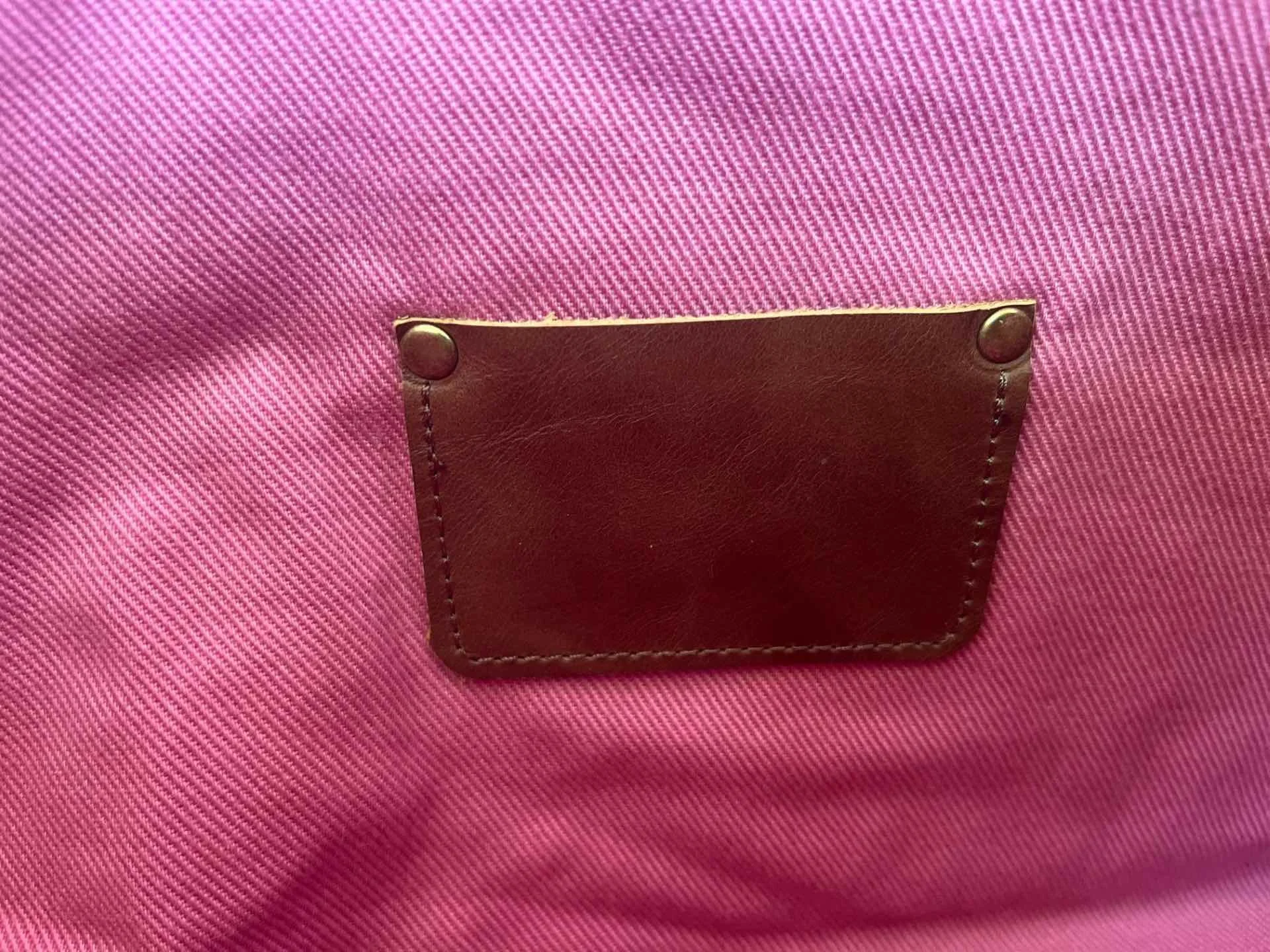 5 Sparrow_Birth_Stool_Bag_full_grain_leather_pocket.jpg