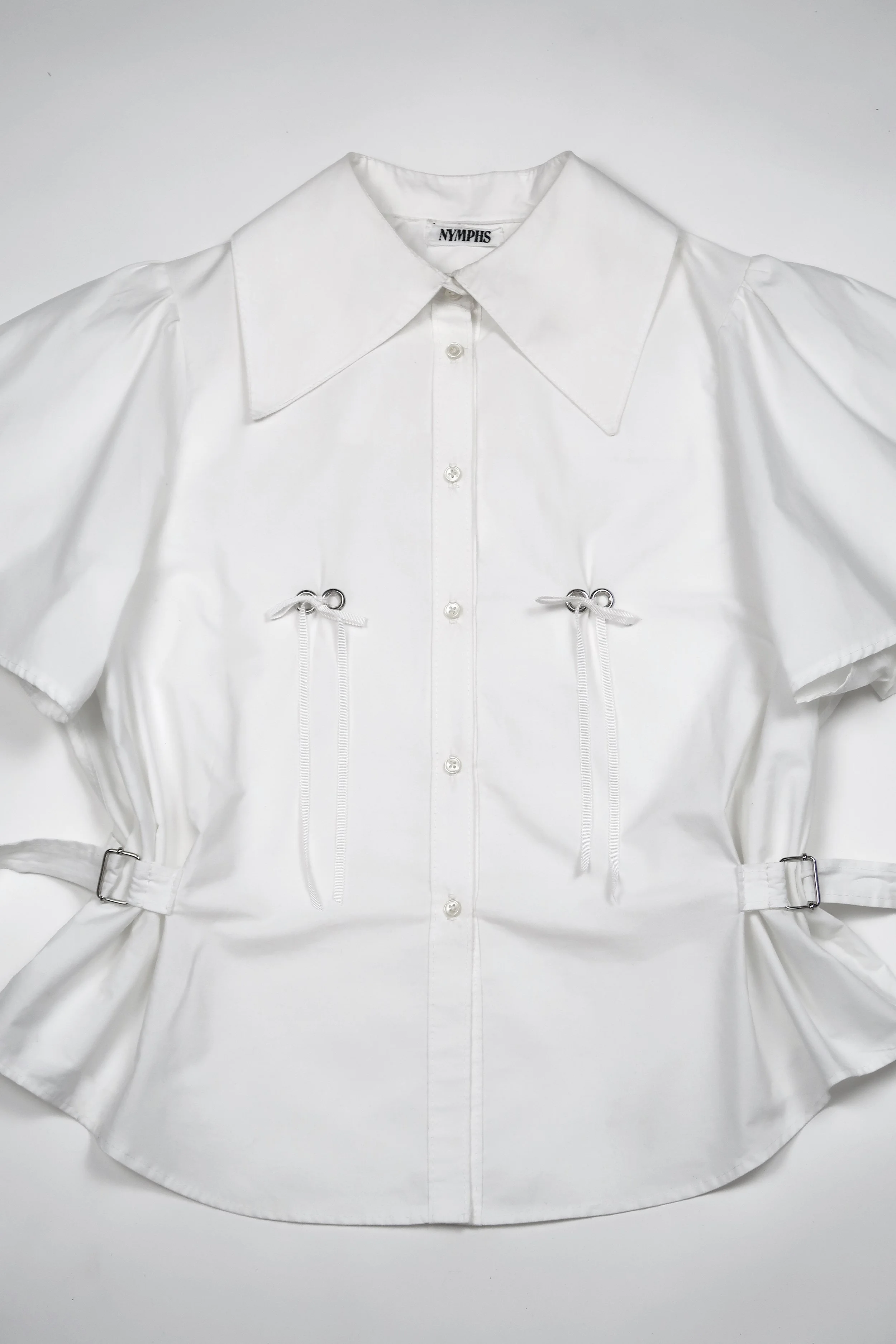 La-Naissance-Chemise