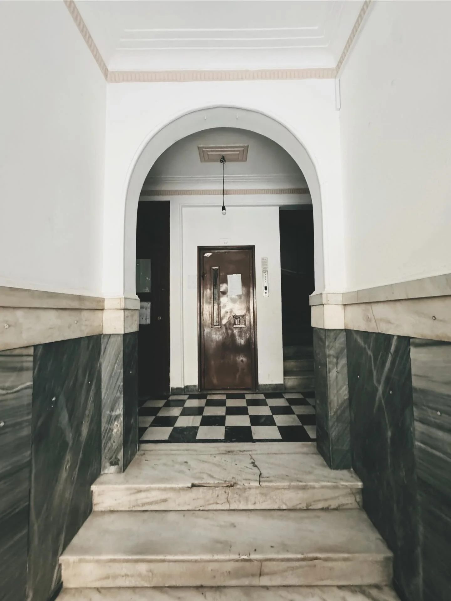 For rent: 100sqm apartment in Exarchia, 2nd floor, in an Art Deco 1920 building, with 3 bedrooms, 1 bathroom, 1 WC, living room and separate kitchen, fully furnished. Price 1.200&euro;/month. Contact us for more details.

#forrent #realestategreece #