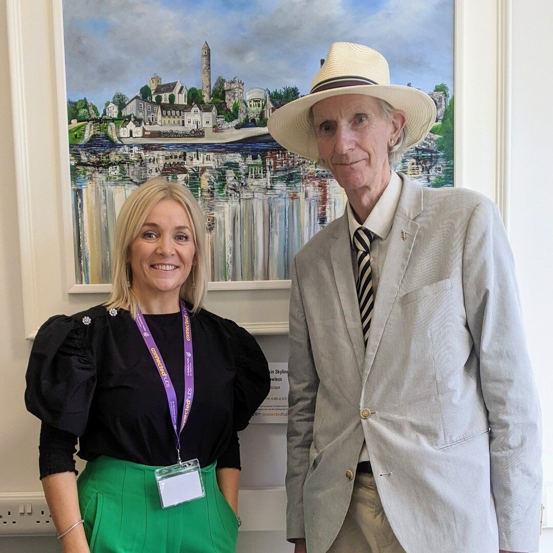 An inspiring moment at the Art in the Hubs exhibtion , where we had the pleasure of having talented artist @jolawlessart alongside our CIAS Council member, Tony Strickland. The synergy of art and community was palpable with artworks soon to be loaned