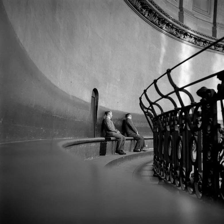 whispering-gallery-john-minihan.jpg