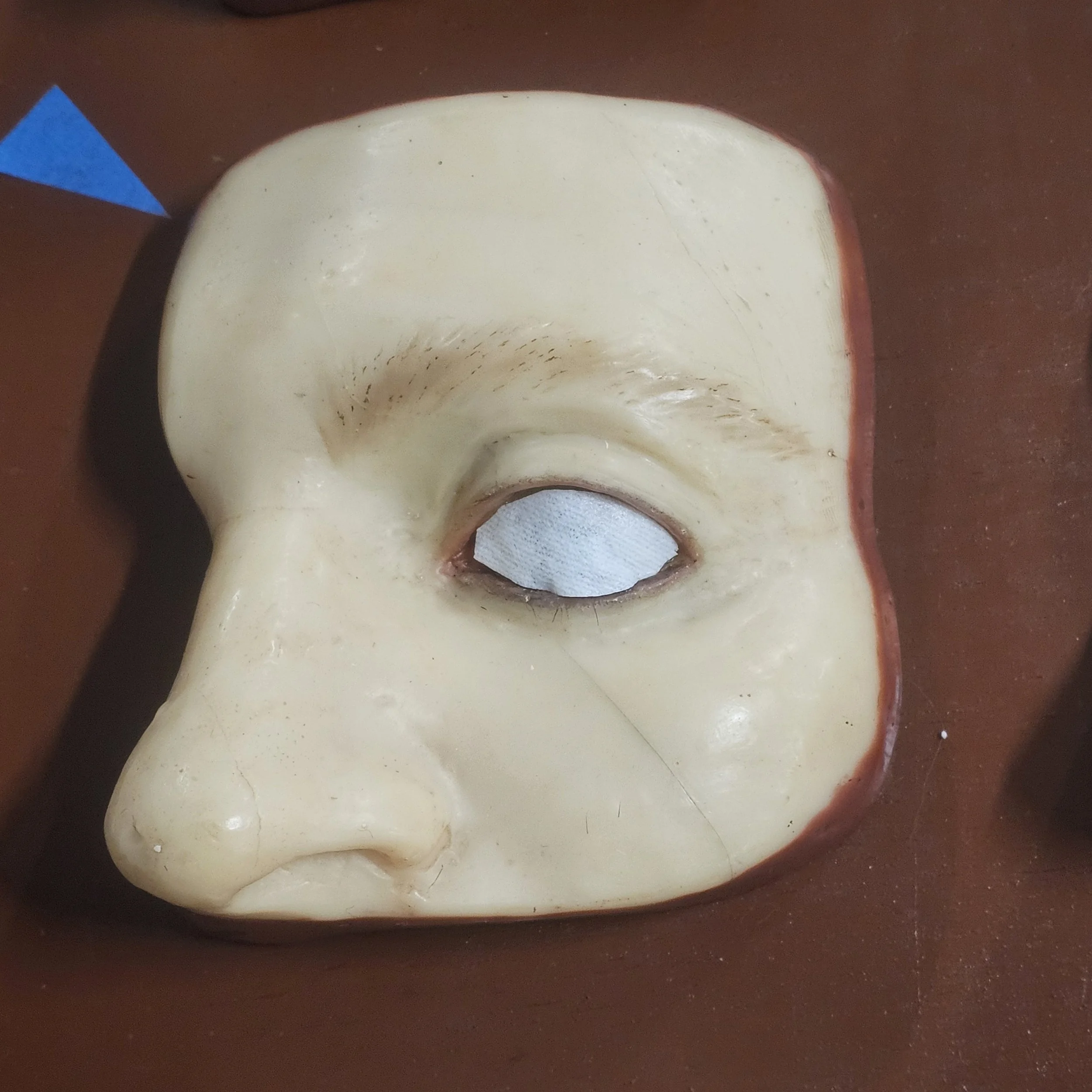Fig. 10a Swelling the old corneal film for removal