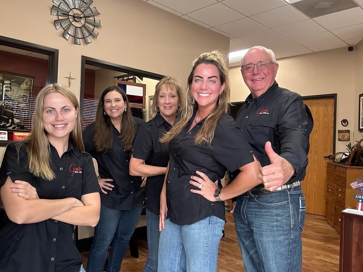 Did you know it was National Matching Day this past weekend? Our agents at Galm Real Estate celebrated in style, all repping the iconic Galm Real Estate Gameguard shirt! Whether it&rsquo;s finding the perfect match for our clients or rocking matching