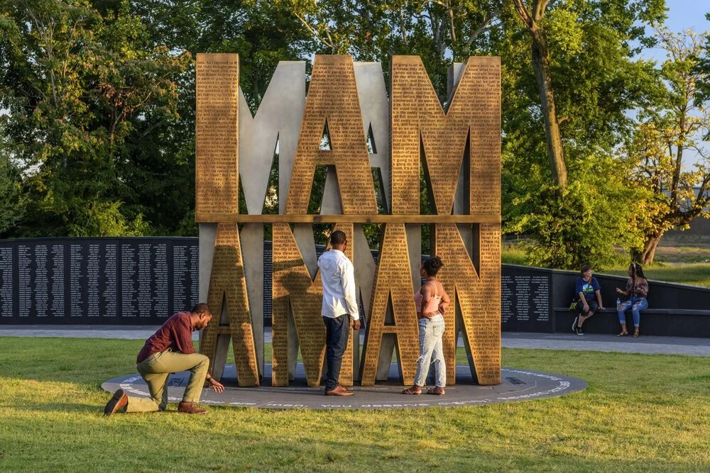 Plaza Centerpiece.jpeg