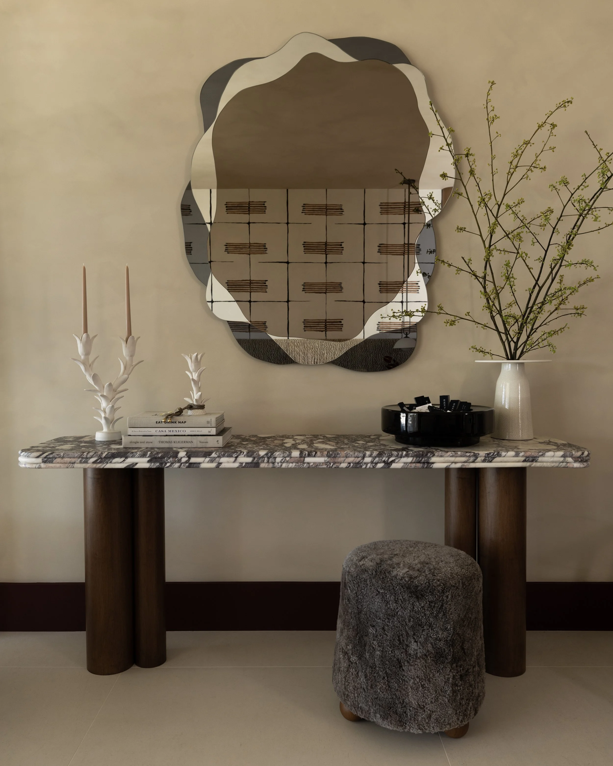 2 RadoniInterior HH26 - console.jpg