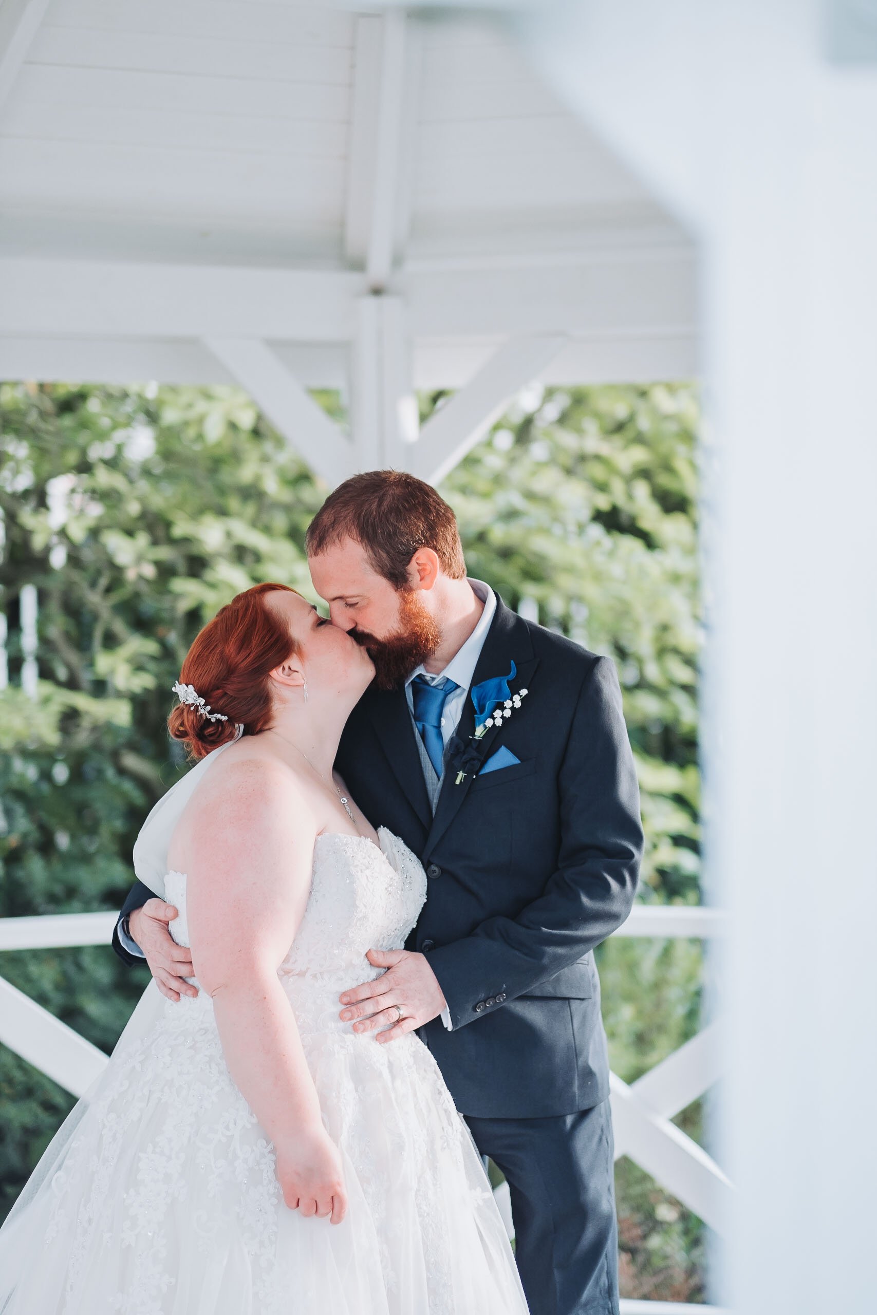 kiss-wedding-danielgoodyearphotography-lincolnshire-wedding-photographer.jpg