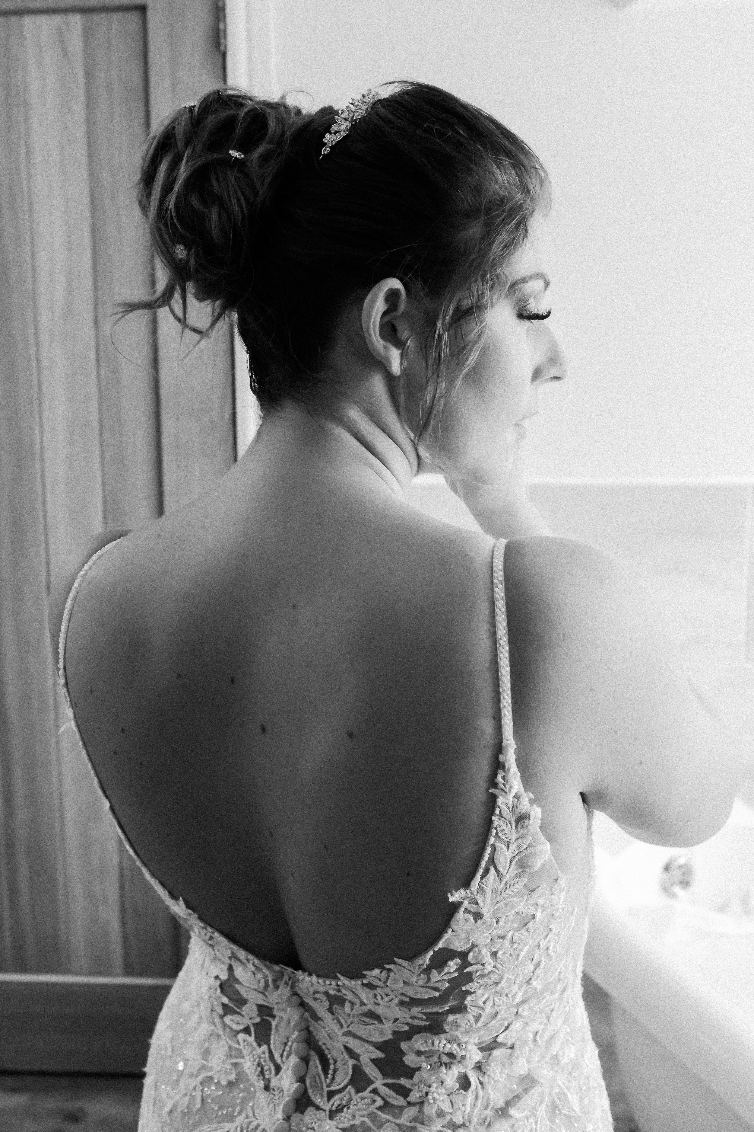 back-dress-wedding-danielgoodyearphotography-lincolnshire-photographer.jpg
