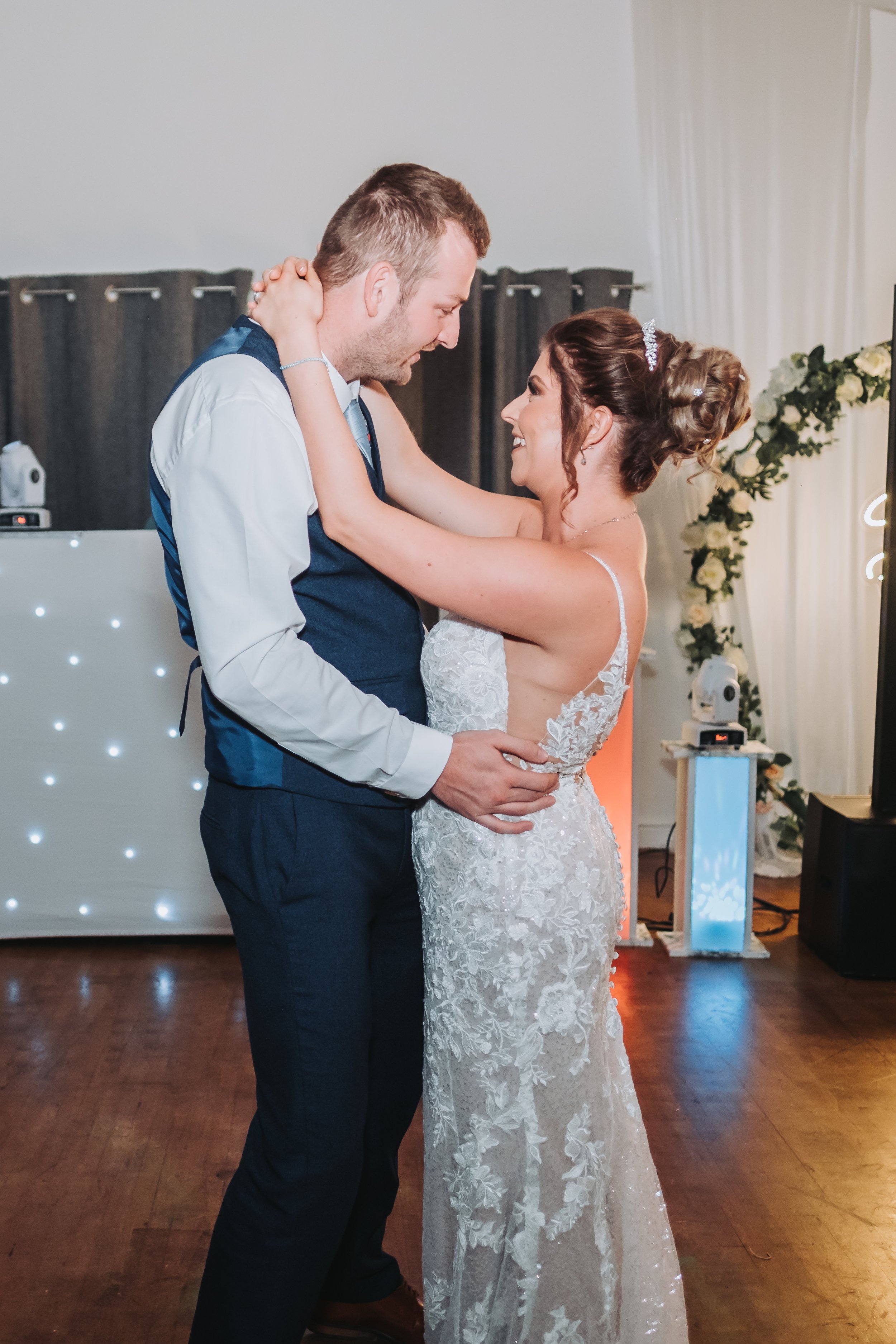 firstdance-wedding-danielgoodyearphotography-lincolnshire-photographer.jpg